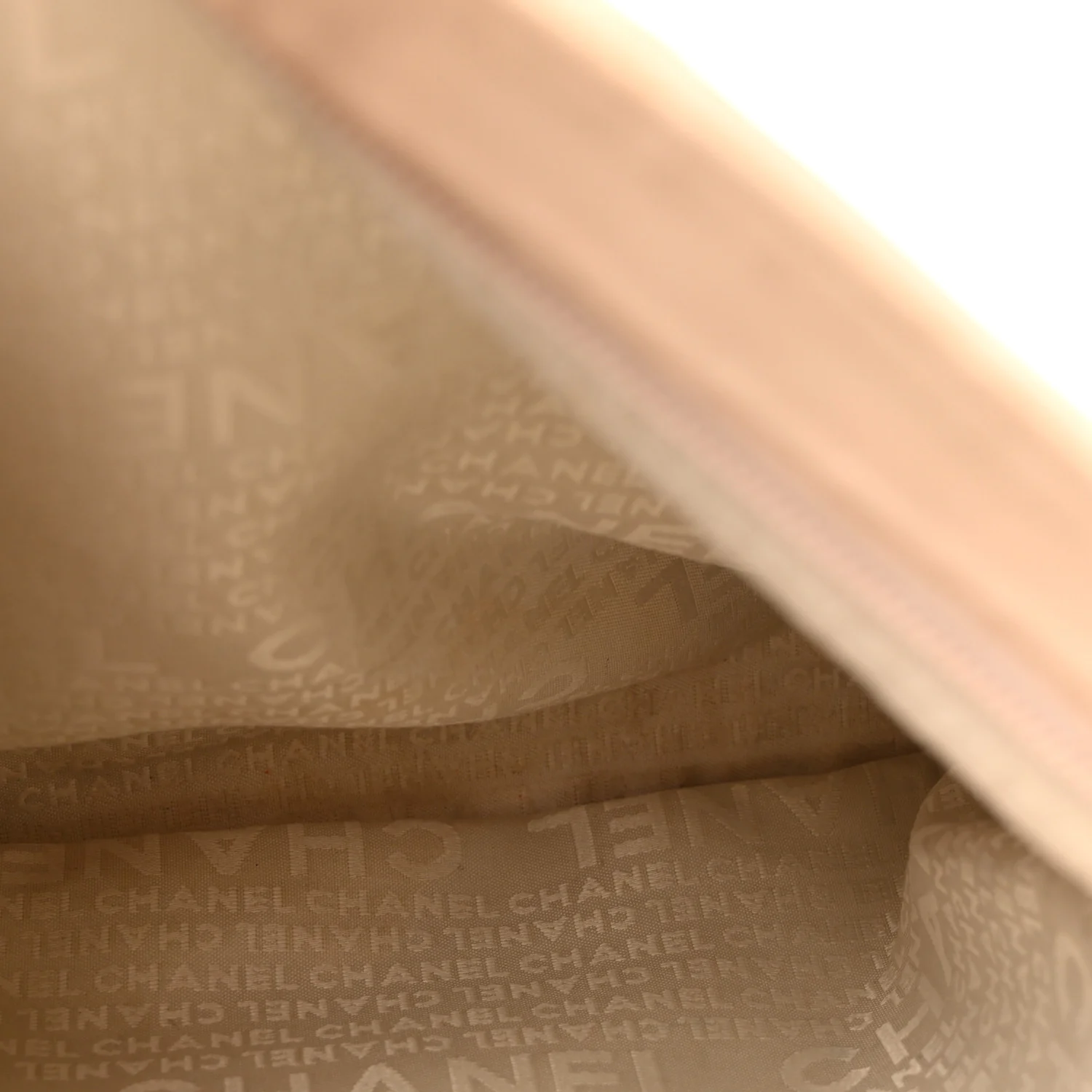 Lambskin Medium Ultimate Soft Tote Beige - Image 9