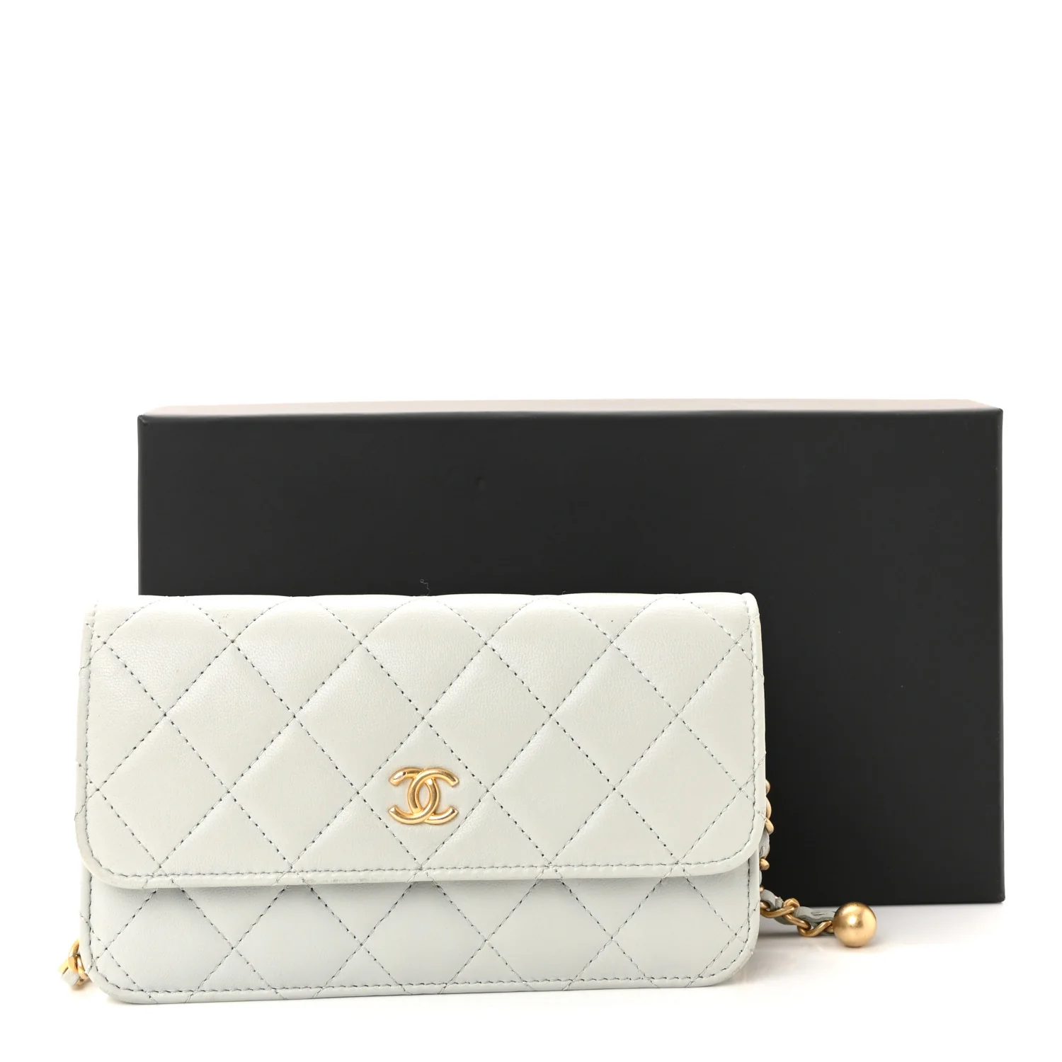 Lambskin Pearl Crush Quilted Flap Phone Holder With Chain Light Grey - Image 12