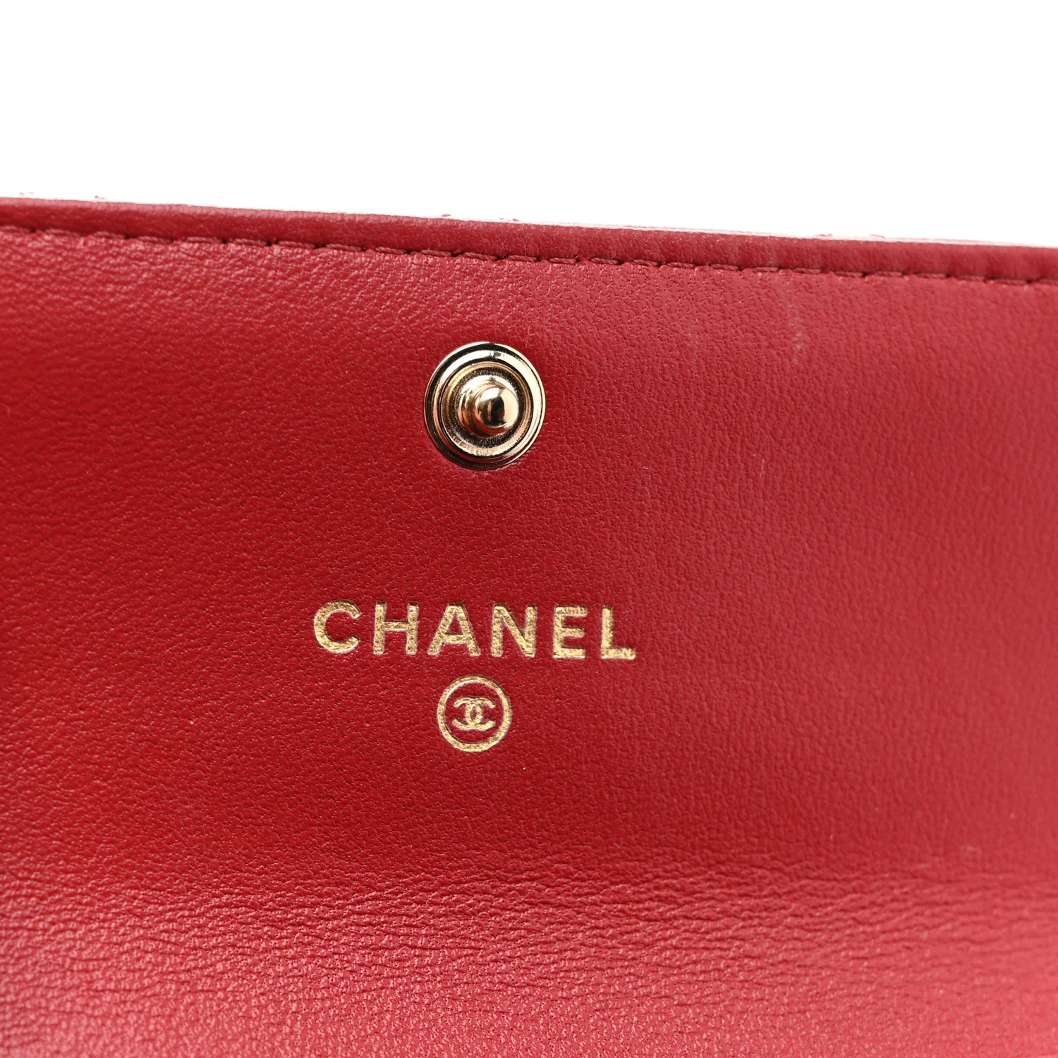 Lambskin Pearl Enamel Quilted Flap Card Holder Red - Image 6