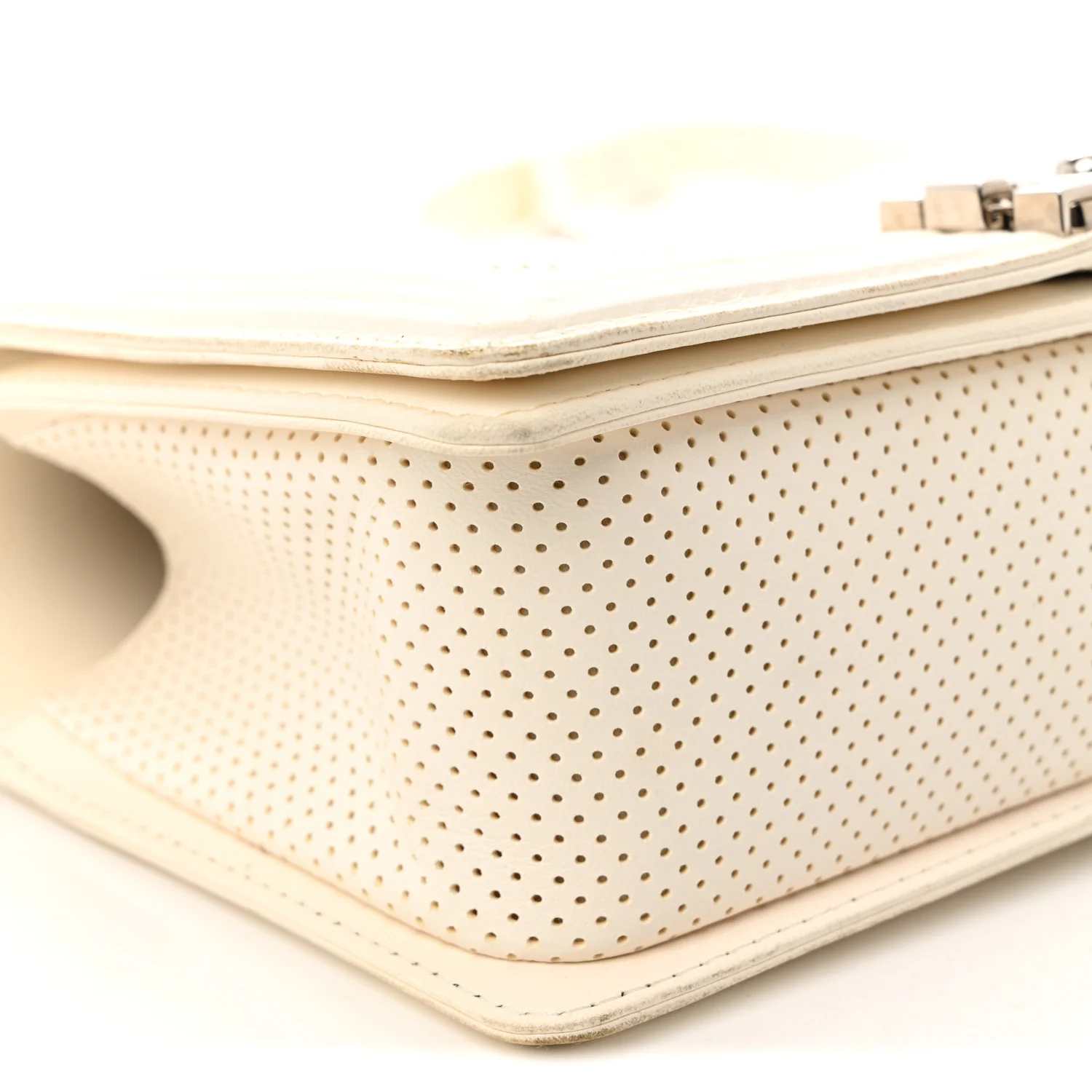 Lambskin Perforated Medium Boy Flap White - Image 9