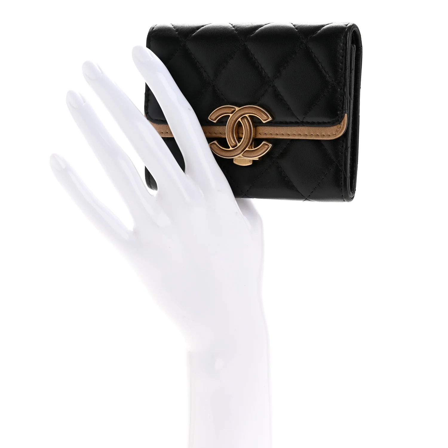 Lambskin Quilted CC Chic Flap Card Holder Black Gold - Image 2
