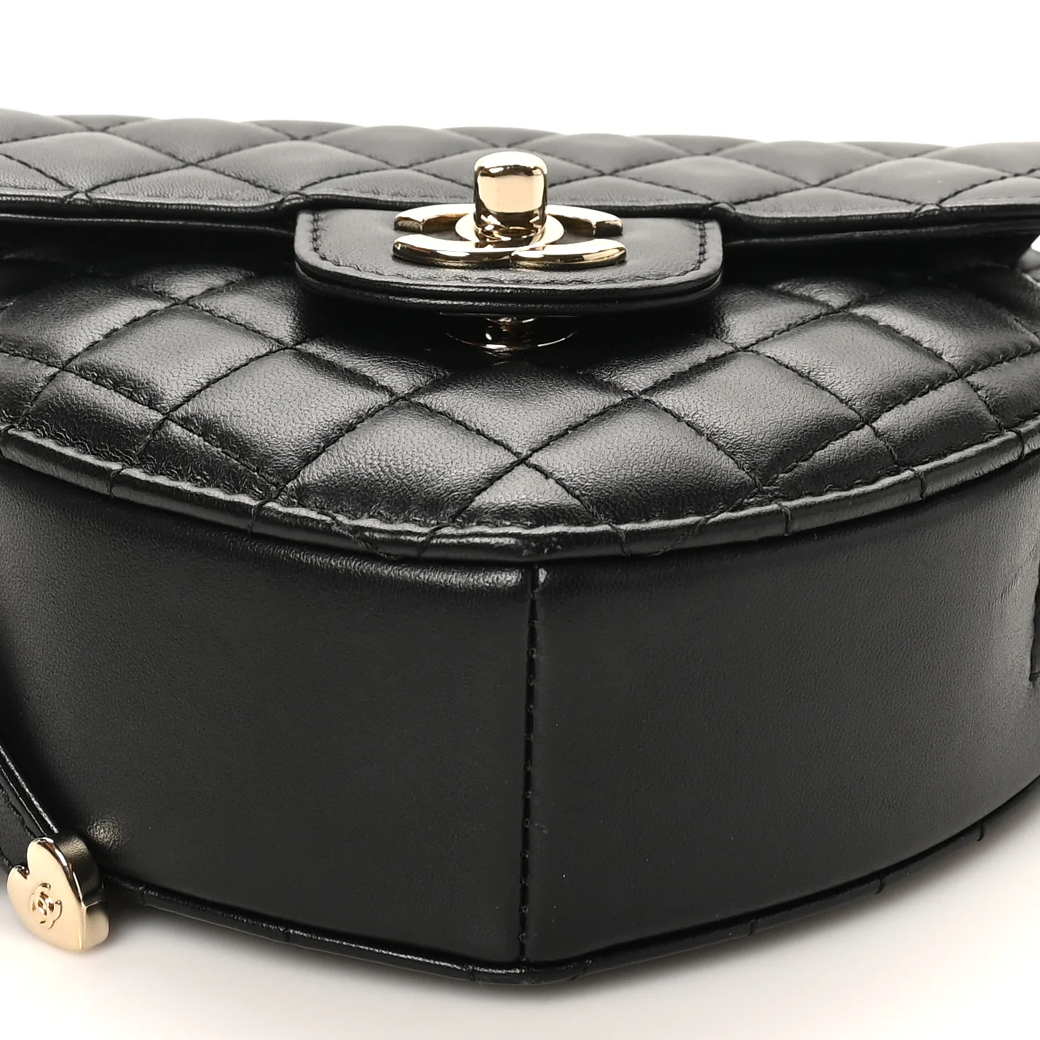 Lambskin Quilted CC In Love Heart Bag Black - Image 9
