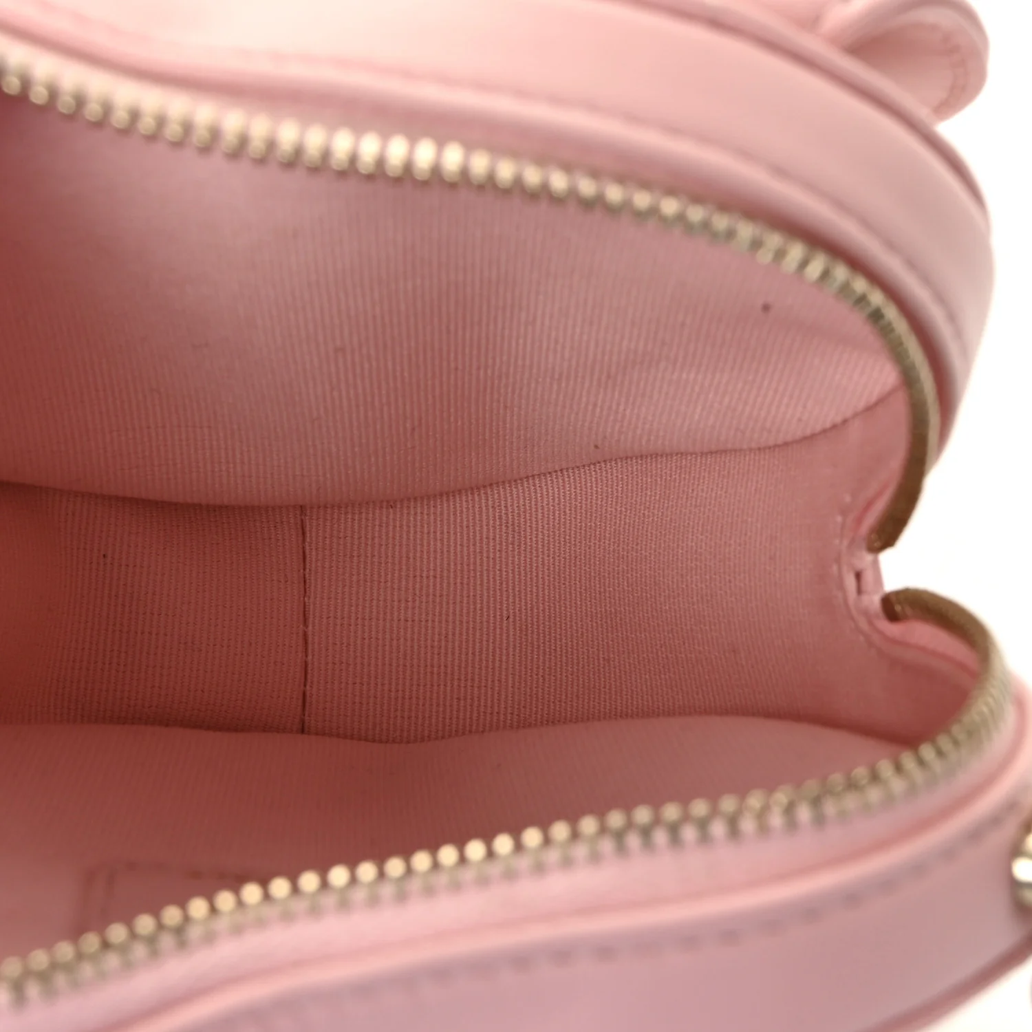 Lambskin Quilted CC In Love Heart Clutch With Chain Light Pink - Image 5