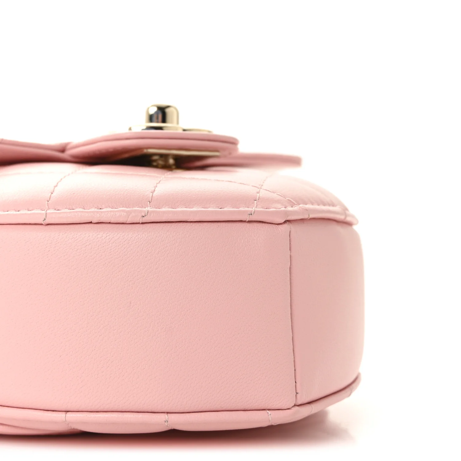 Lambskin Quilted CC In Love Heart Clutch With Chain Light Pink - Image 9