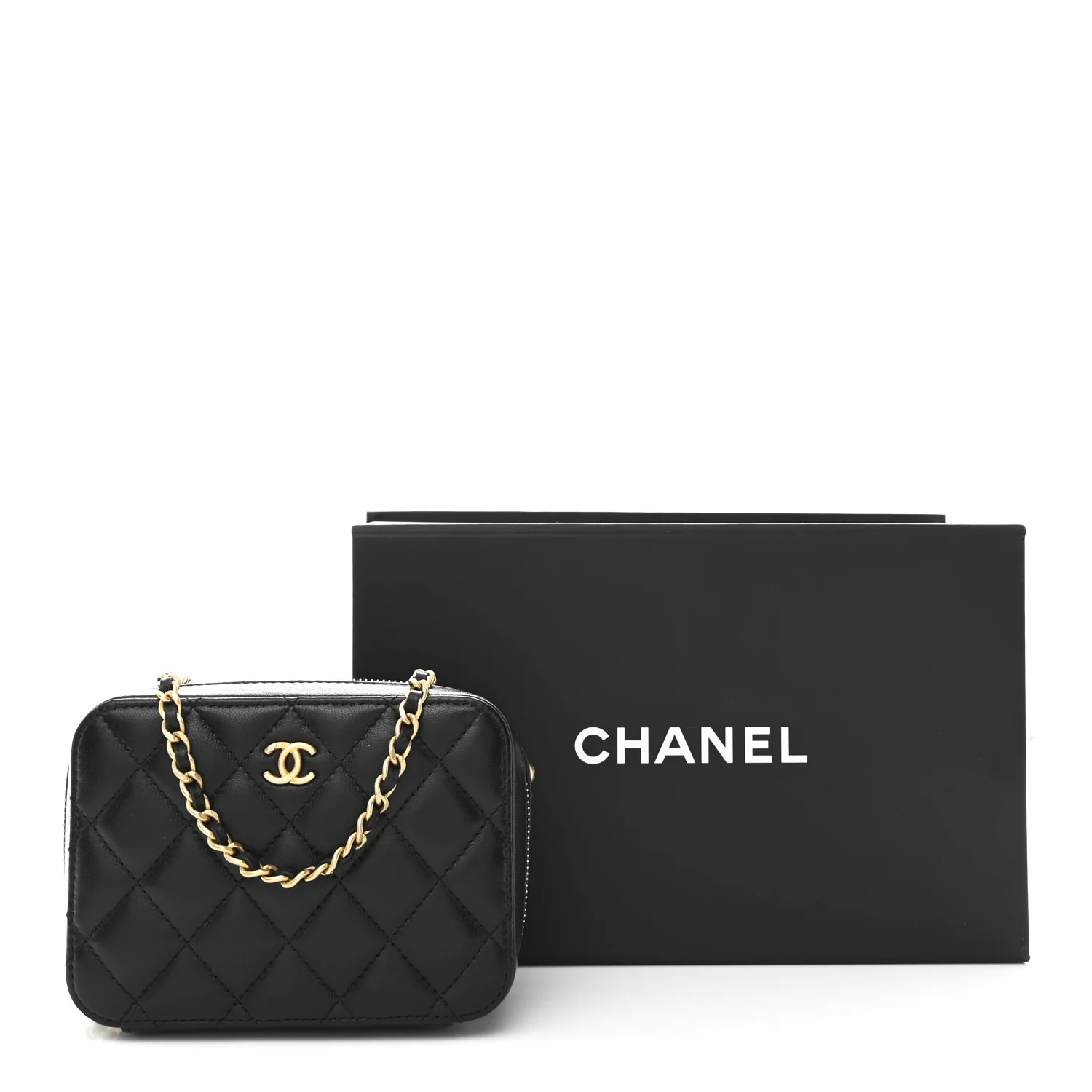 Lambskin Quilted CC Pearl Crush Camera Case Black - Image 12
