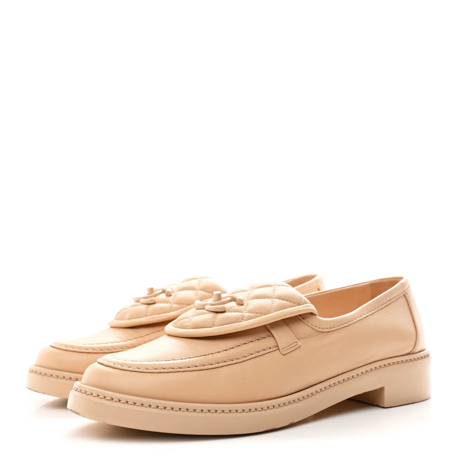 Lambskin Quilted CC Turnlock Moccasins 40 Beige - Image 4