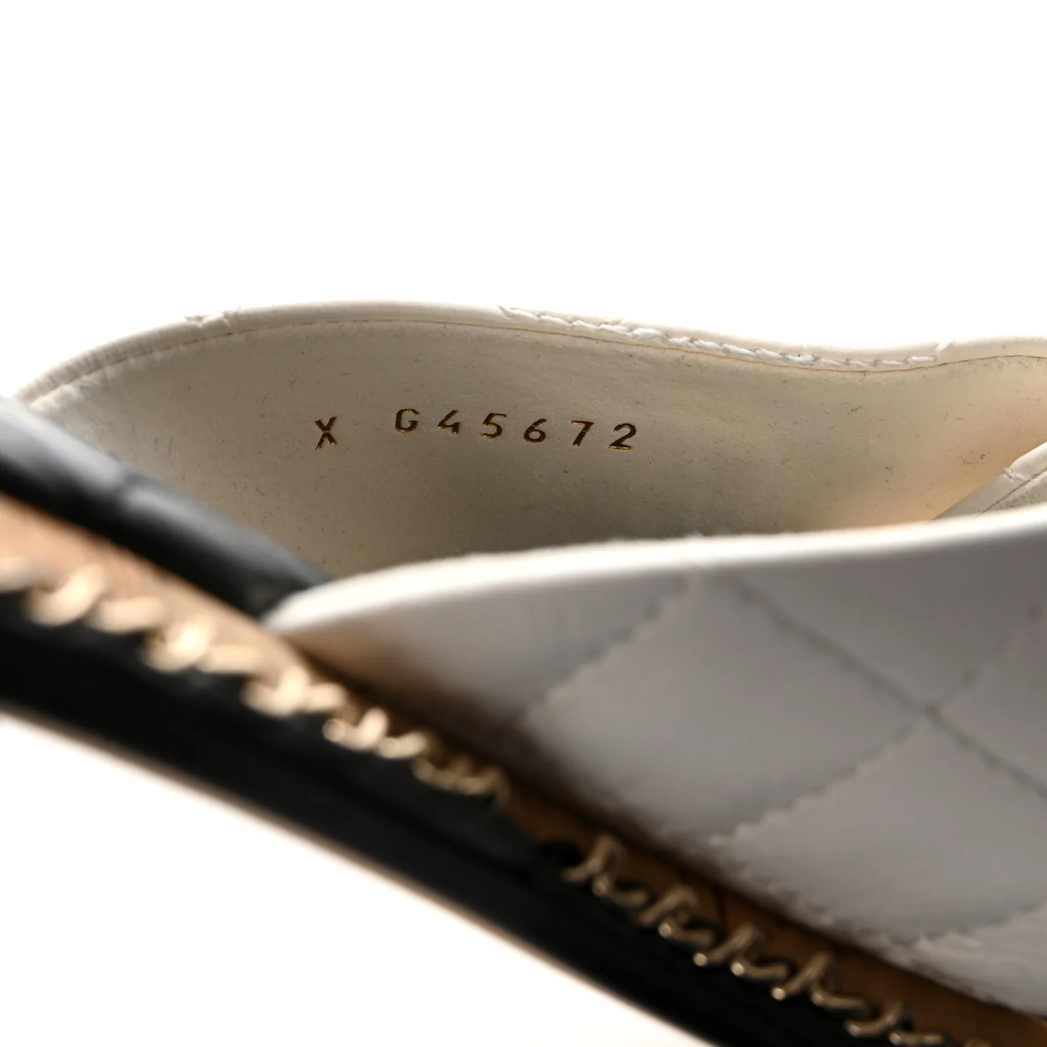 Lambskin Quilted Chain CC Sandals 38.5 White - Image 17