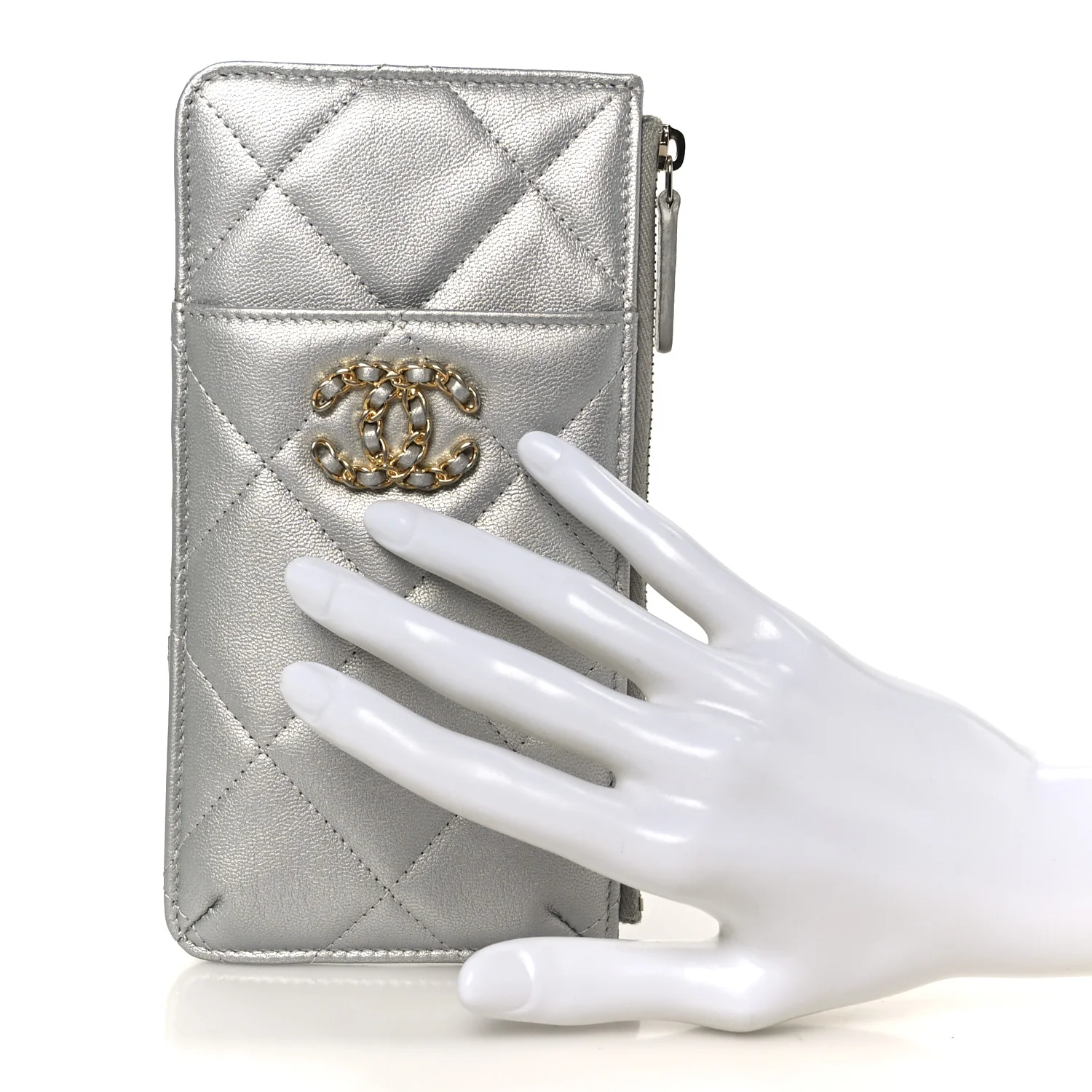 Lambskin Quilted Chanel 19 Phone and Card Holder Silver - Image 2