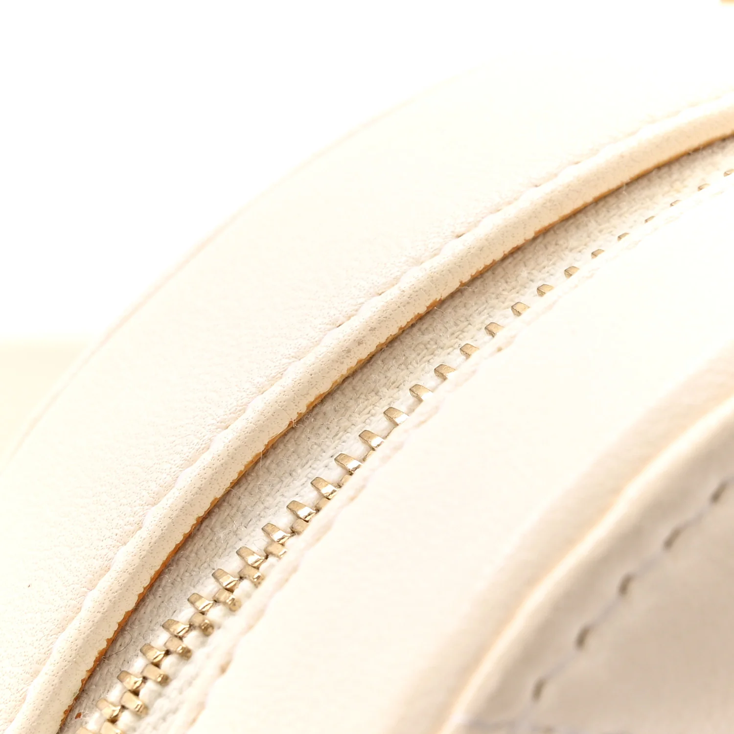 Lambskin Quilted Chanel 19 Round Clutch With Chain White - Image 13