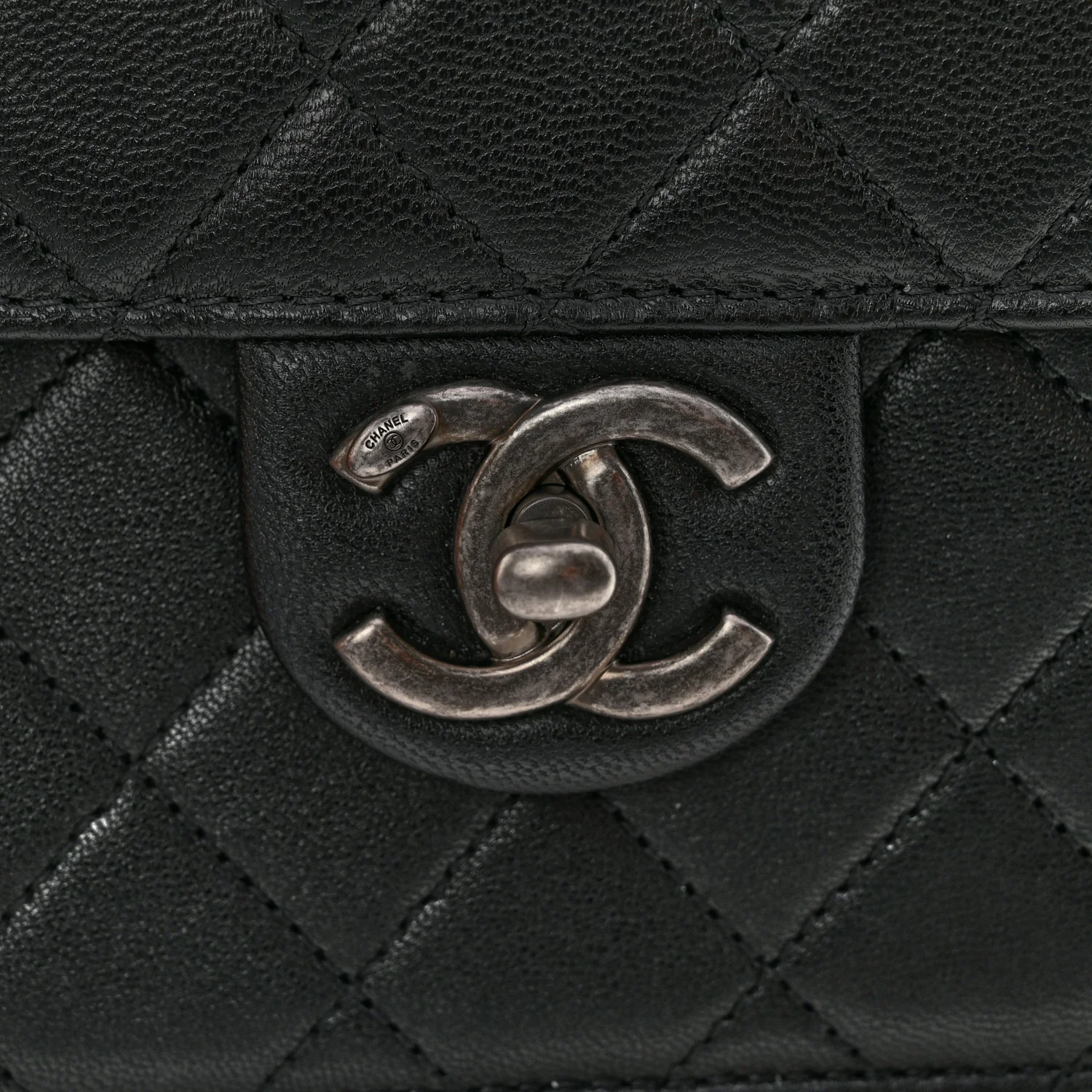 Lambskin Quilted Chic Pearls Flap Black - Image 13