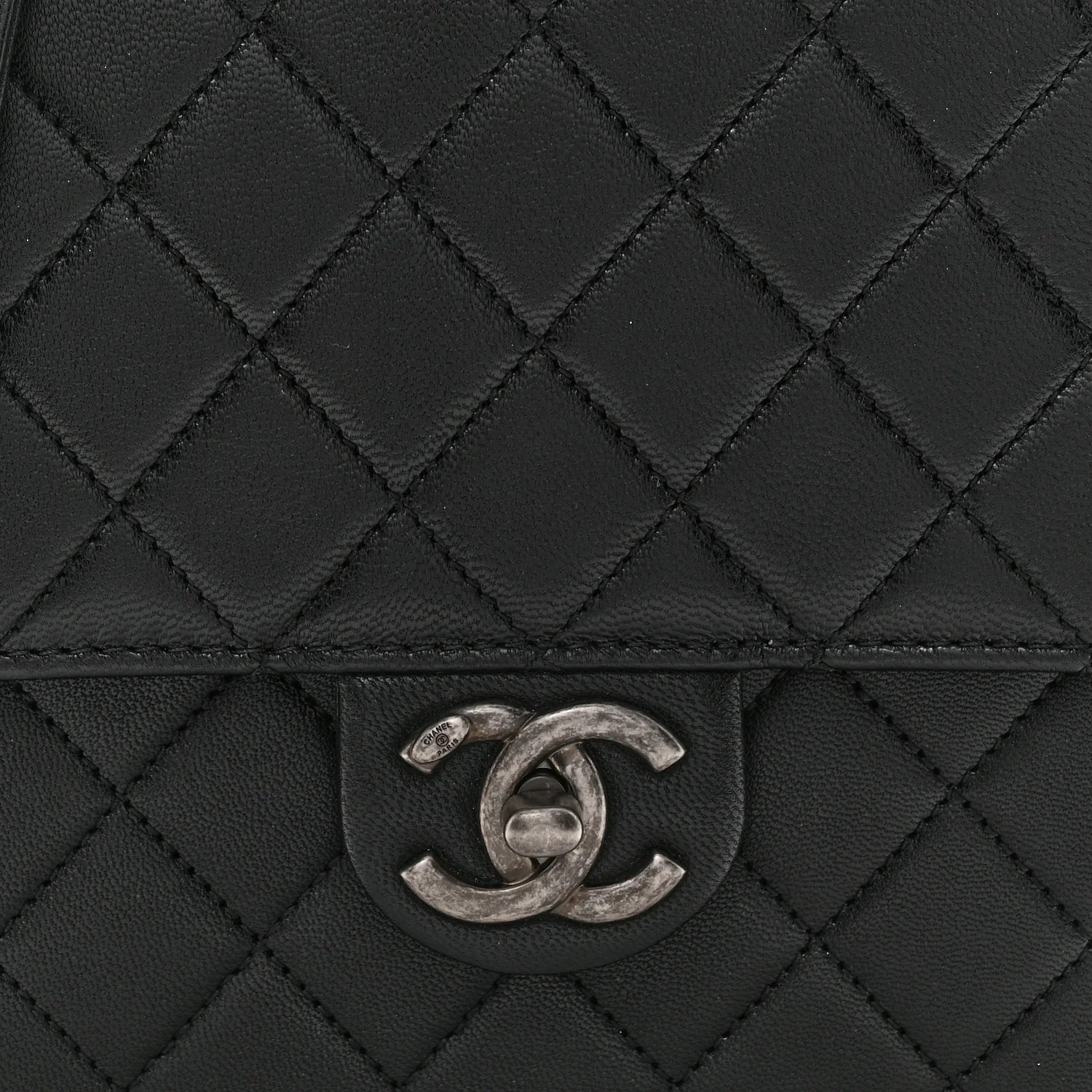 Lambskin Quilted Chic Pearls Flap Black - Image 8
