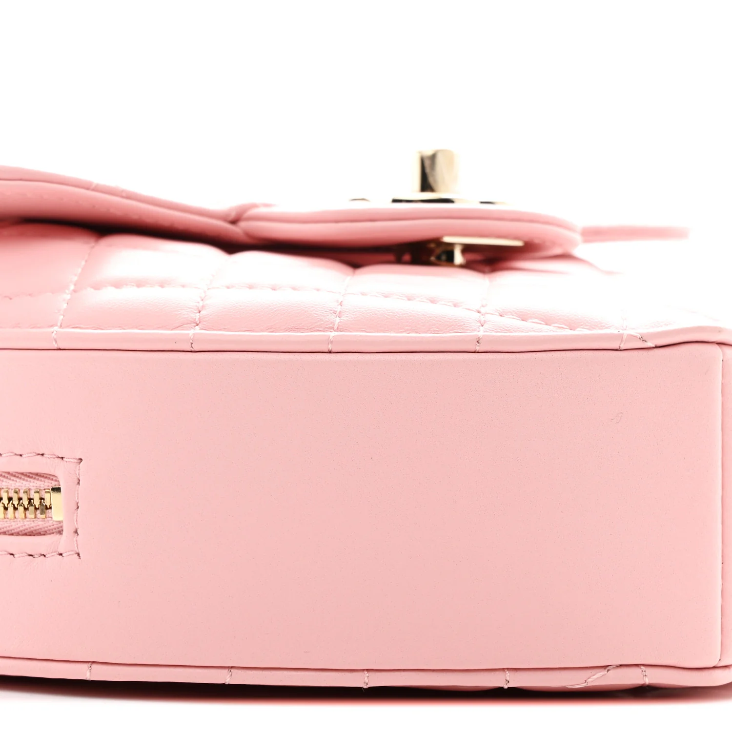 Lambskin Quilted Large CC In Love Heart Bag Light Pink - Image 9