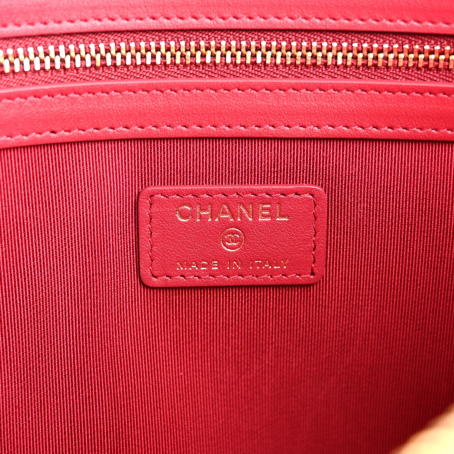 Lambskin Quilted Large Chanel 19 Cosmetic Case Black - Image 6
