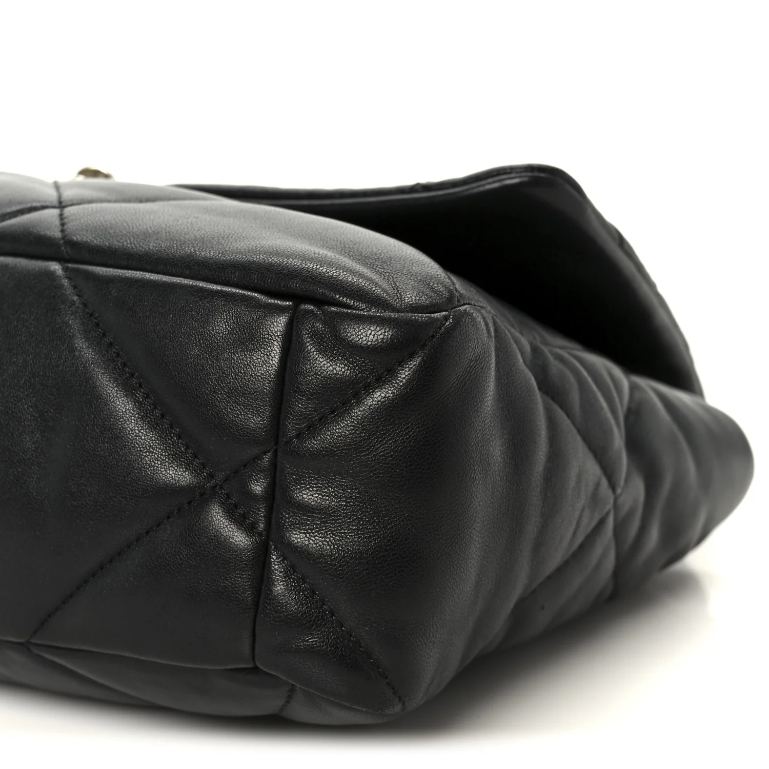 Lambskin Quilted Large Chanel 19 Flap Black - Image 10