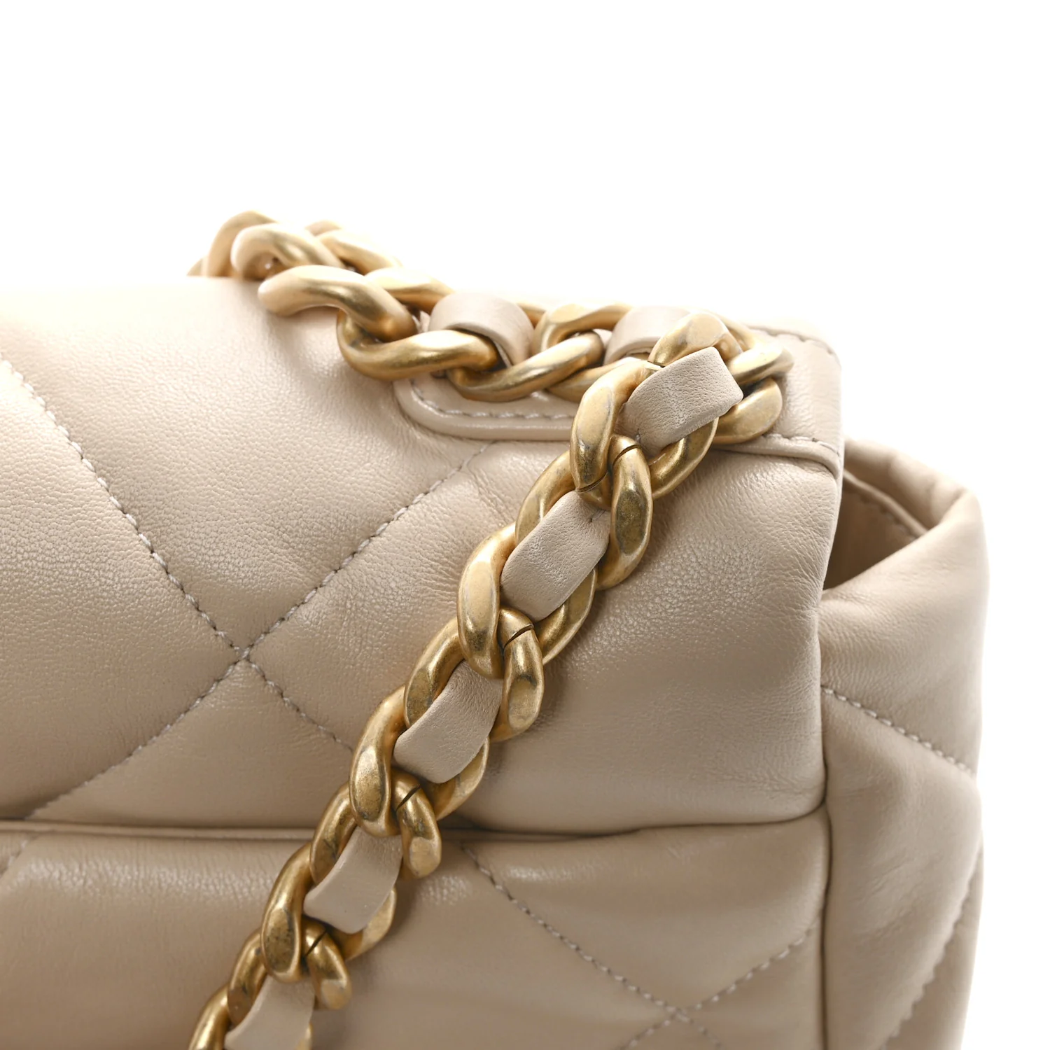 Lambskin Quilted Medium Chanel 19 Flap Beige - Image 11
