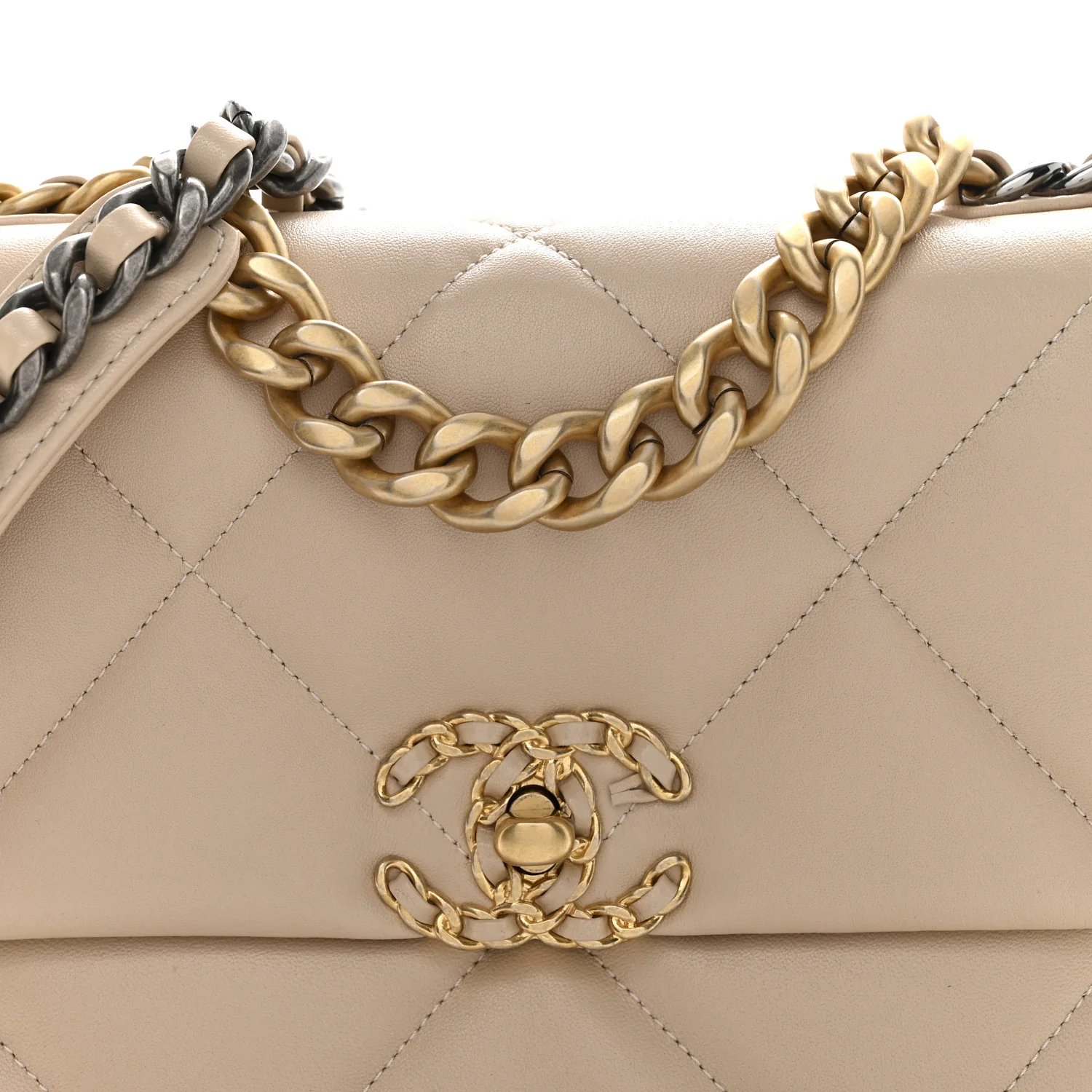 Lambskin Quilted Medium Chanel 19 Flap Beige - Image 8