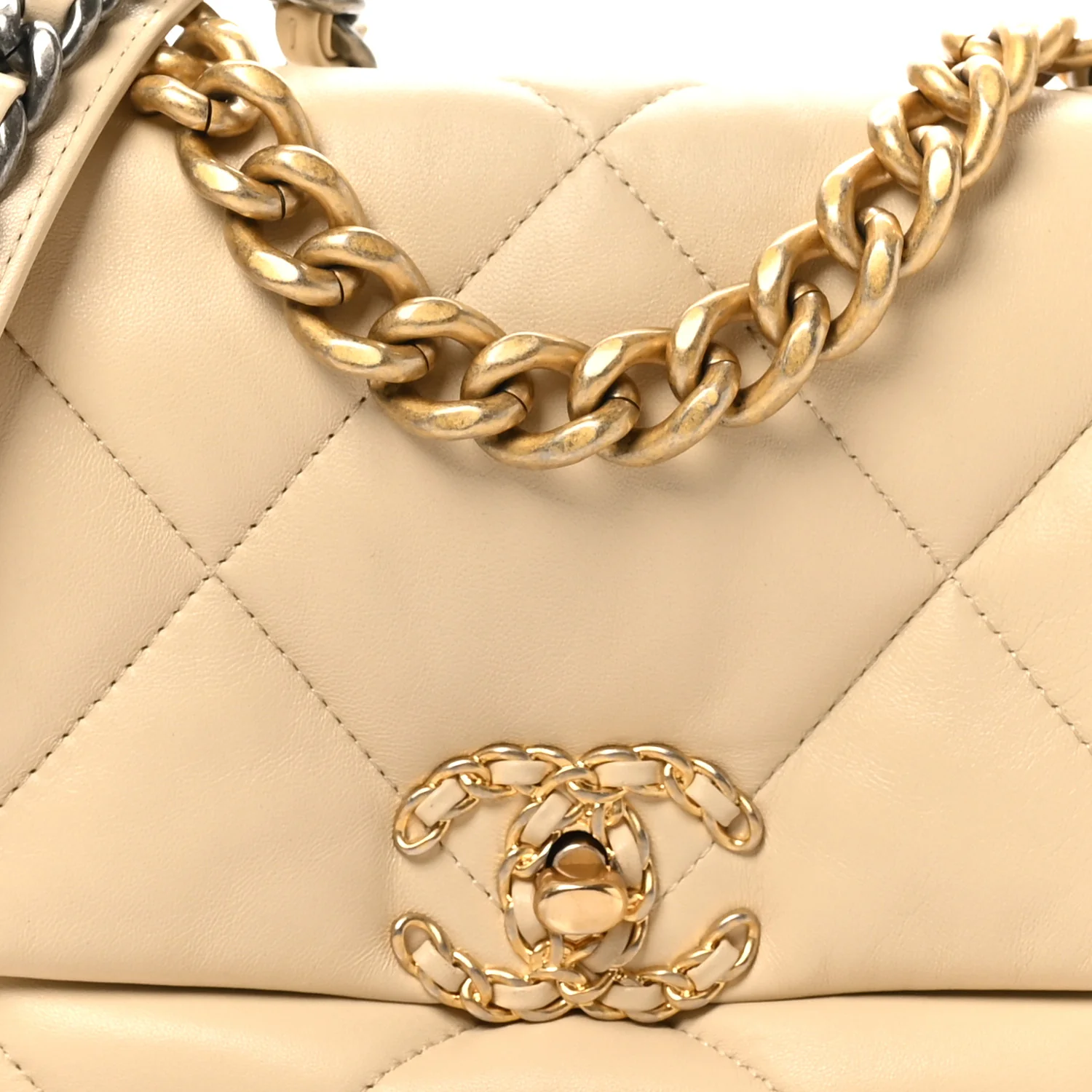 Lambskin Quilted Medium Chanel 19 Flap Beige - Image 8