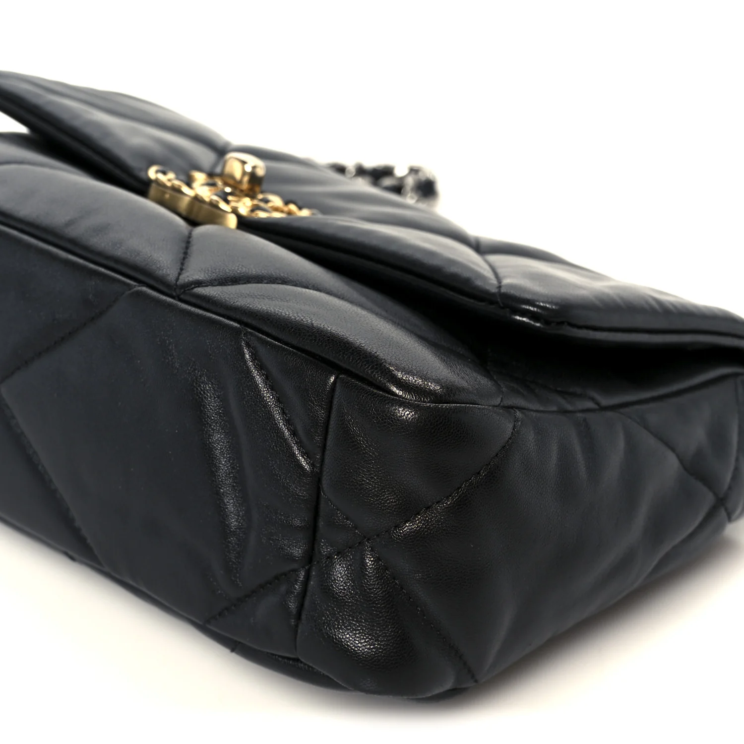Lambskin Quilted Medium Chanel 19 Flap Black - Image 10