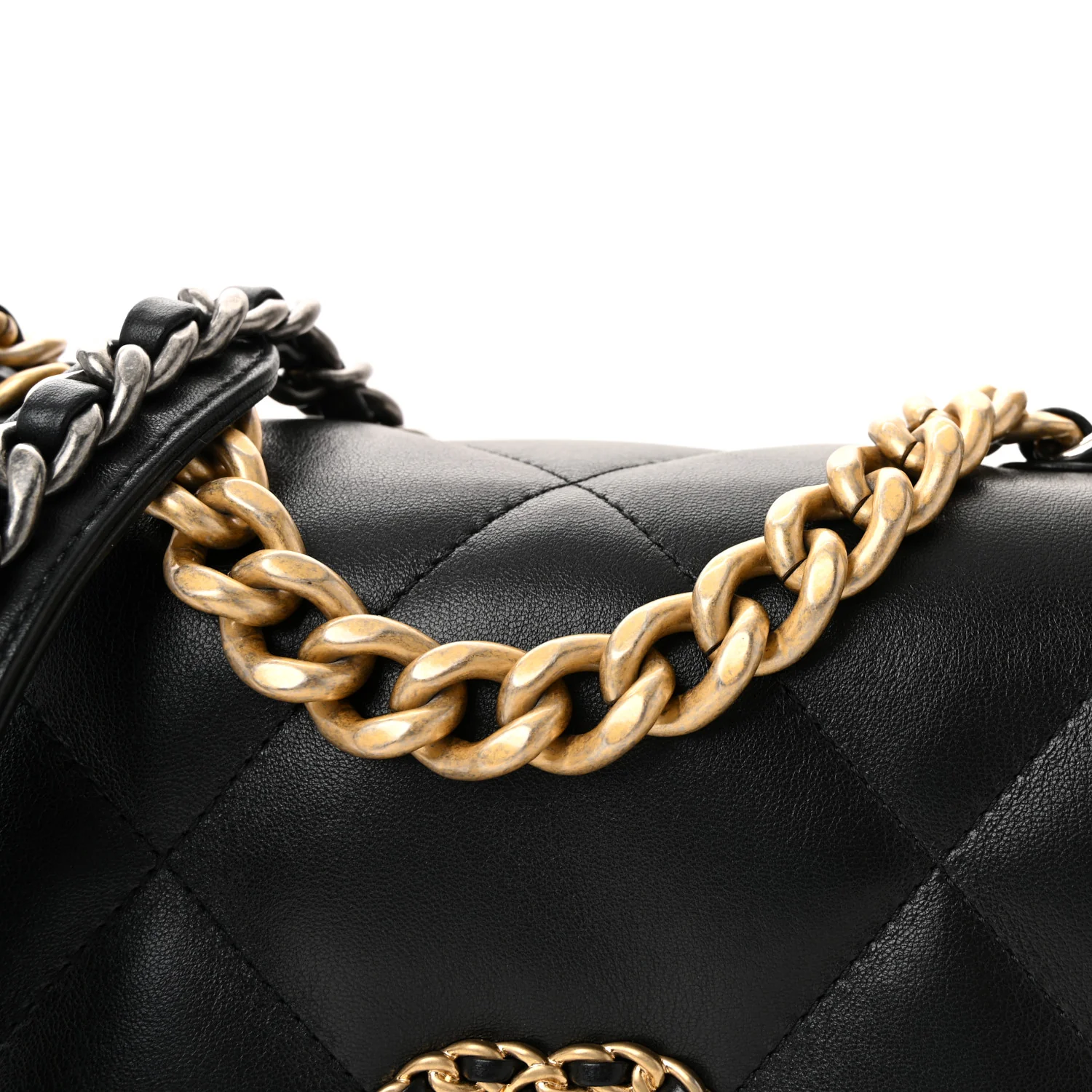 Lambskin Quilted Medium Chanel 19 Flap Black - Image 8