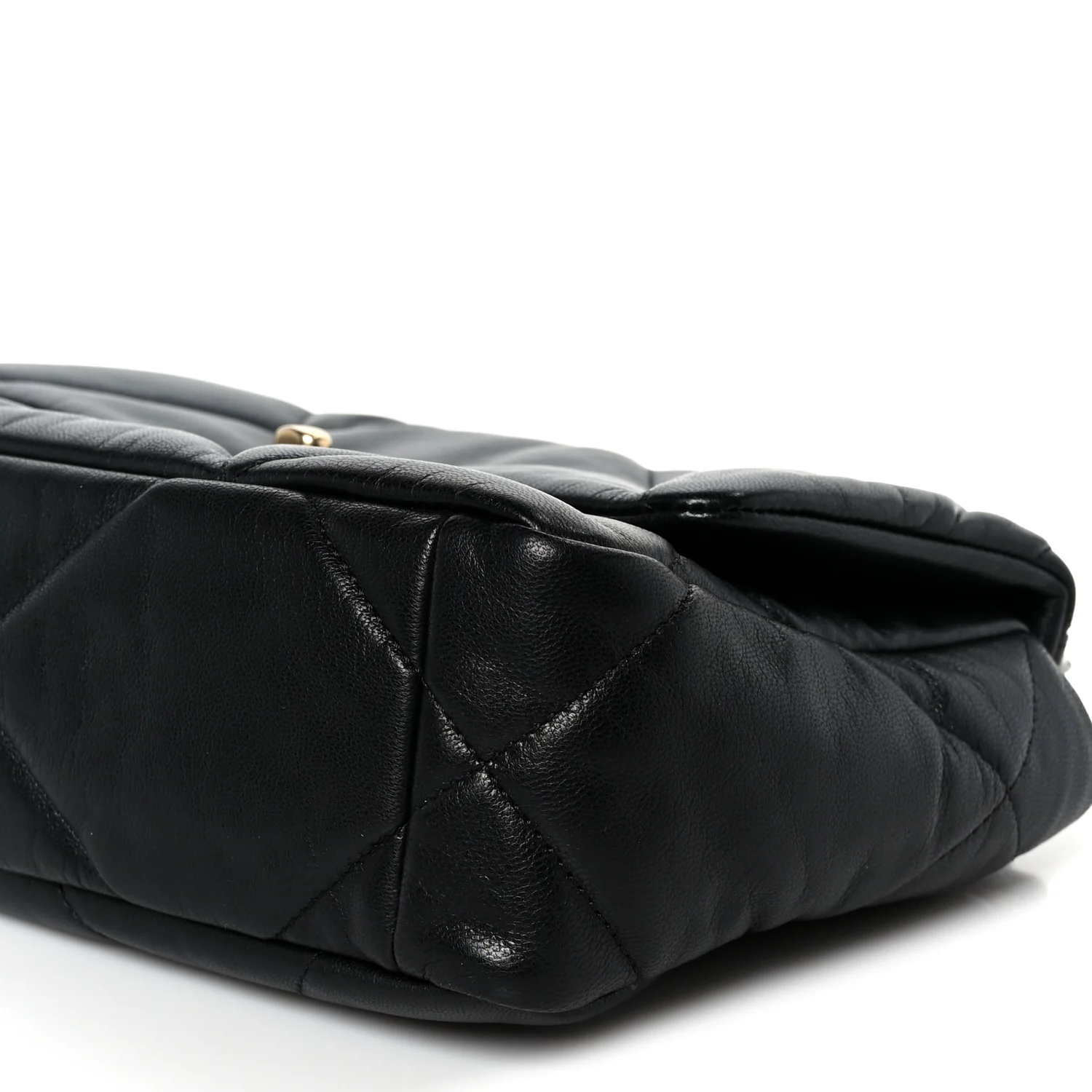 Lambskin Quilted Medium Chanel 19 Flap Black - Image 10