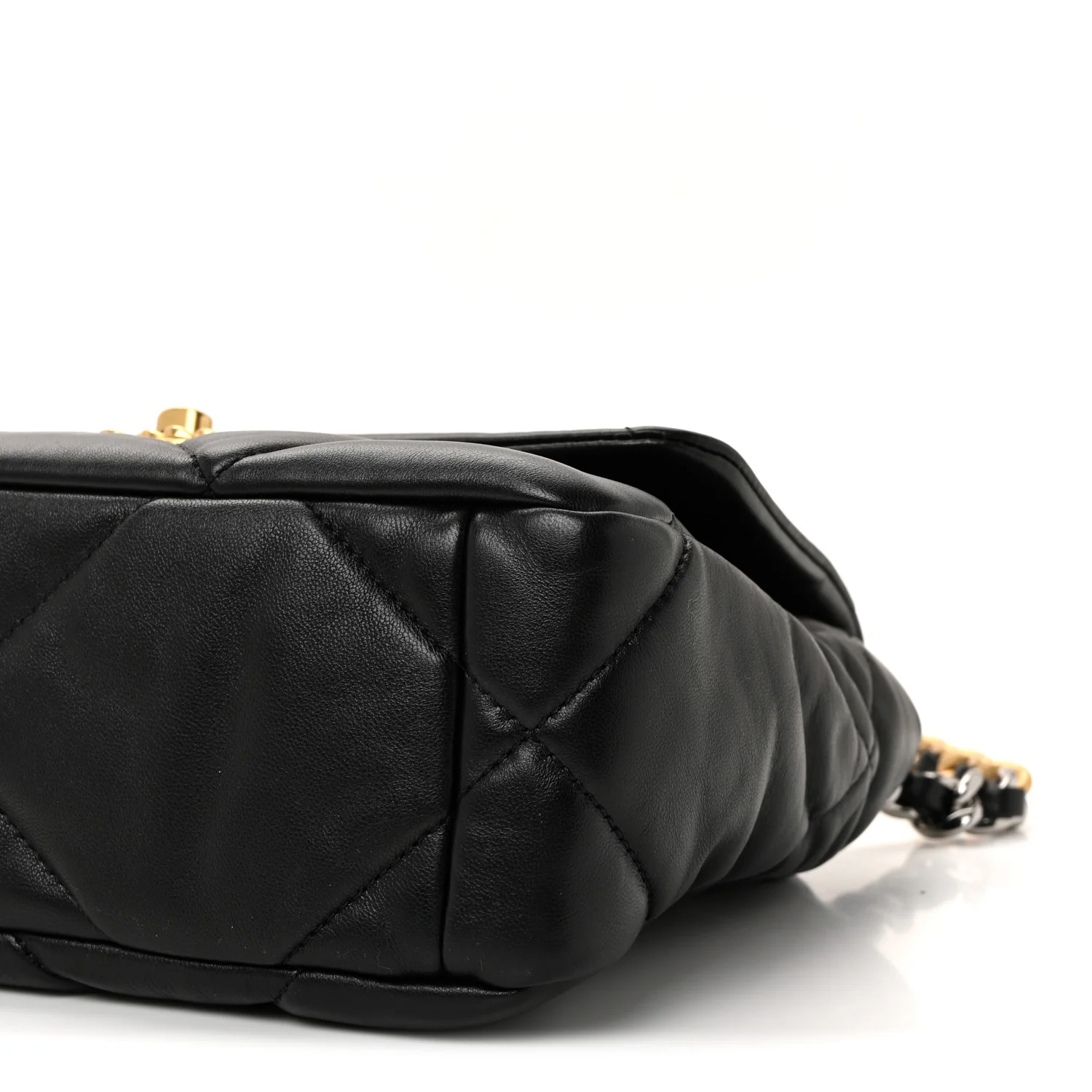 Lambskin Quilted Medium Chanel 19 Flap Black - Image 10