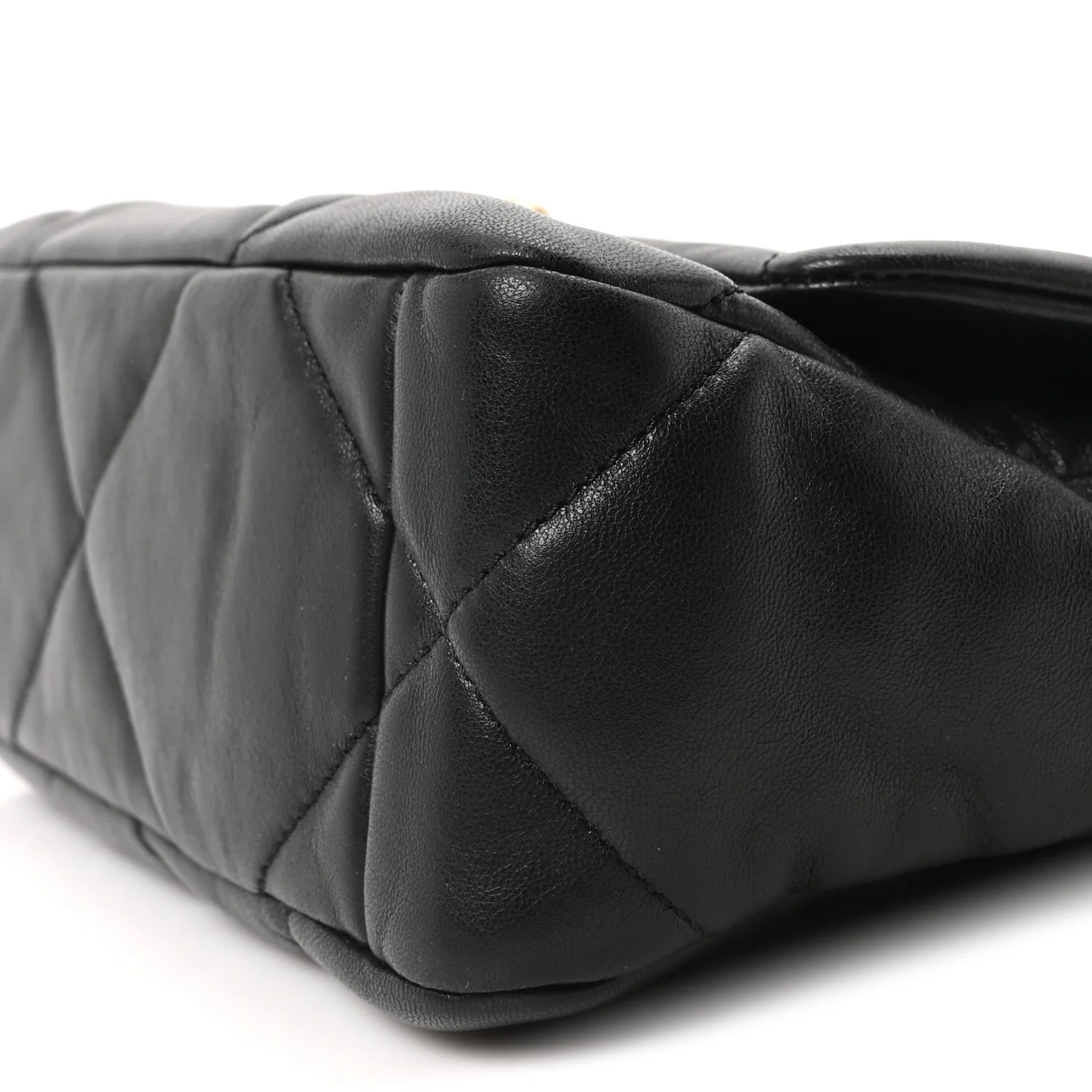 Lambskin Quilted Medium Chanel 19 Flap Black - Image 10