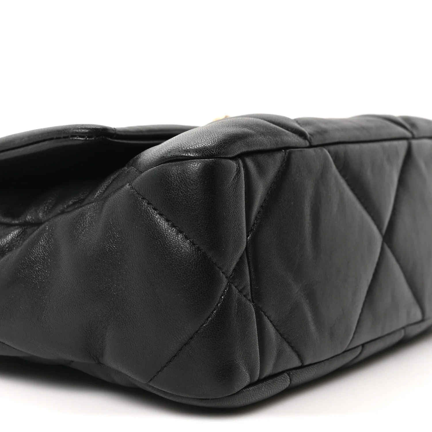 Lambskin Quilted Medium Chanel 19 Flap Black - Image 9