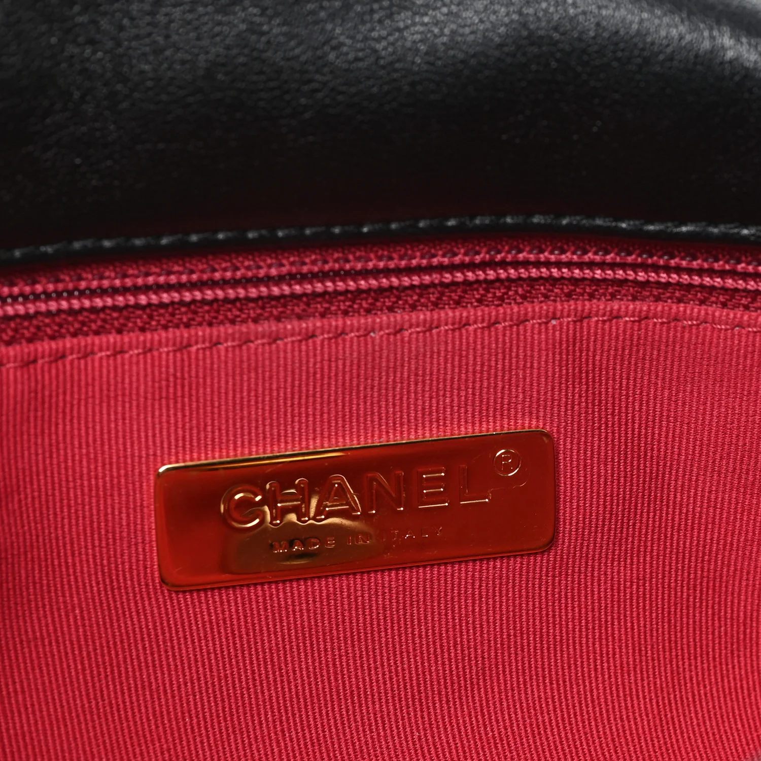 Lambskin Quilted Medium Chanel 19 Flap Black - Image 6