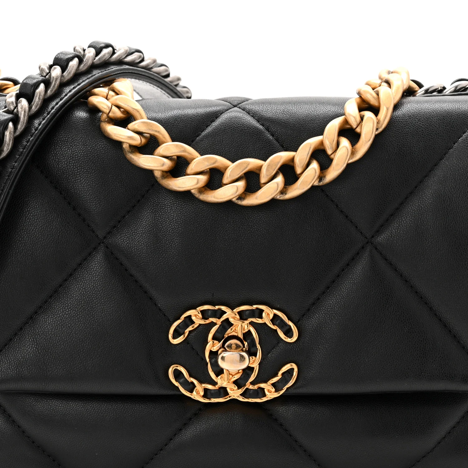Lambskin Quilted Medium Chanel 19 Flap Black - Image 8