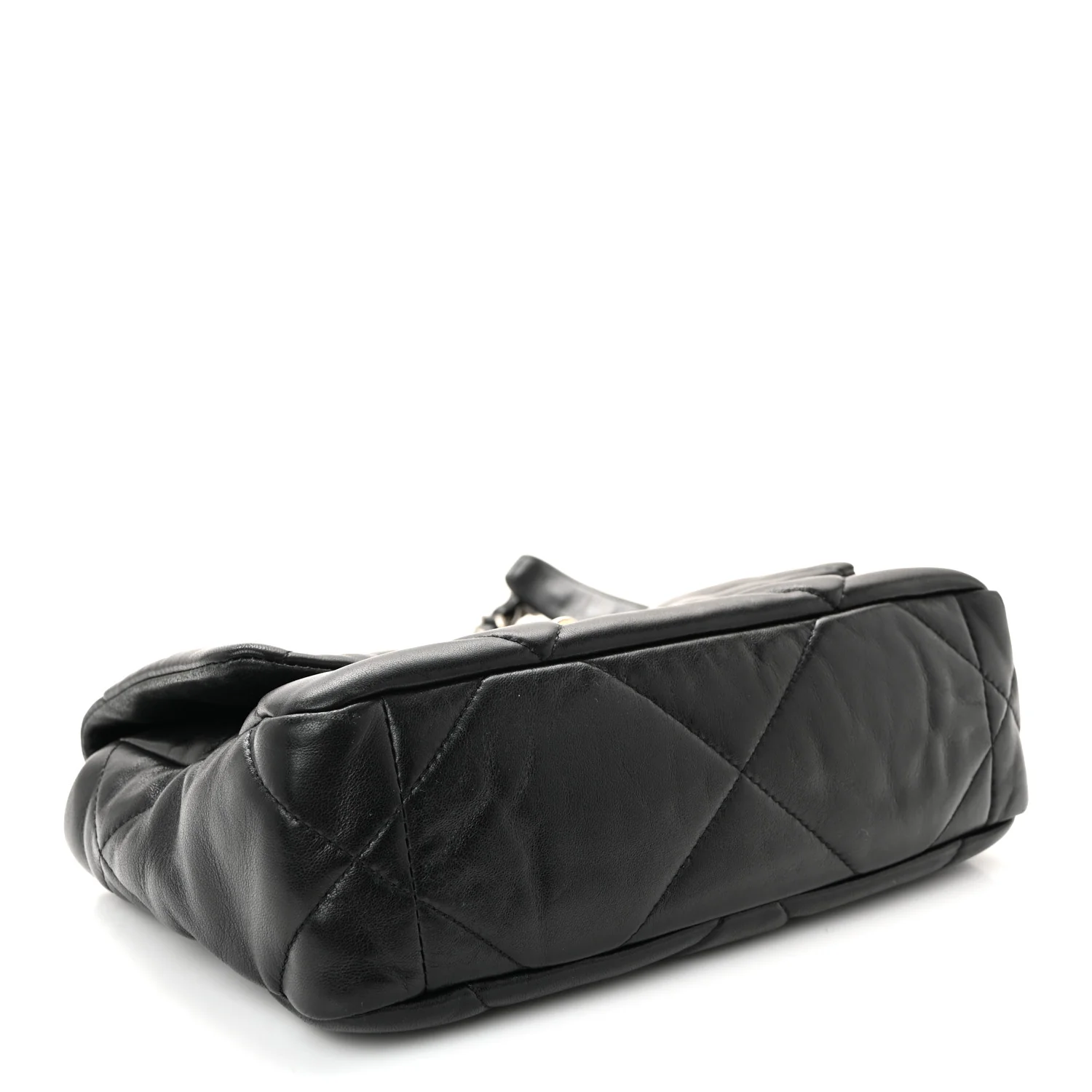 Lambskin Quilted Medium Chanel 19 Flap Black - Image 4