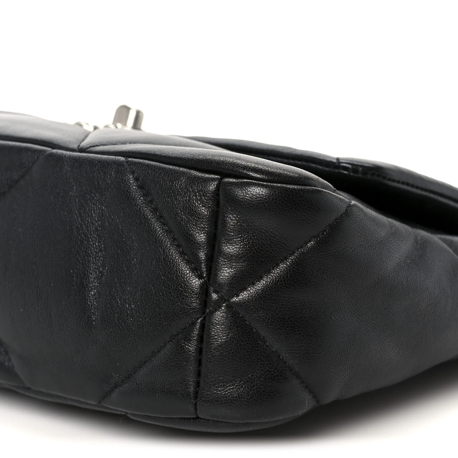 Lambskin Quilted Medium Chanel 19 Flap Black - Image 10