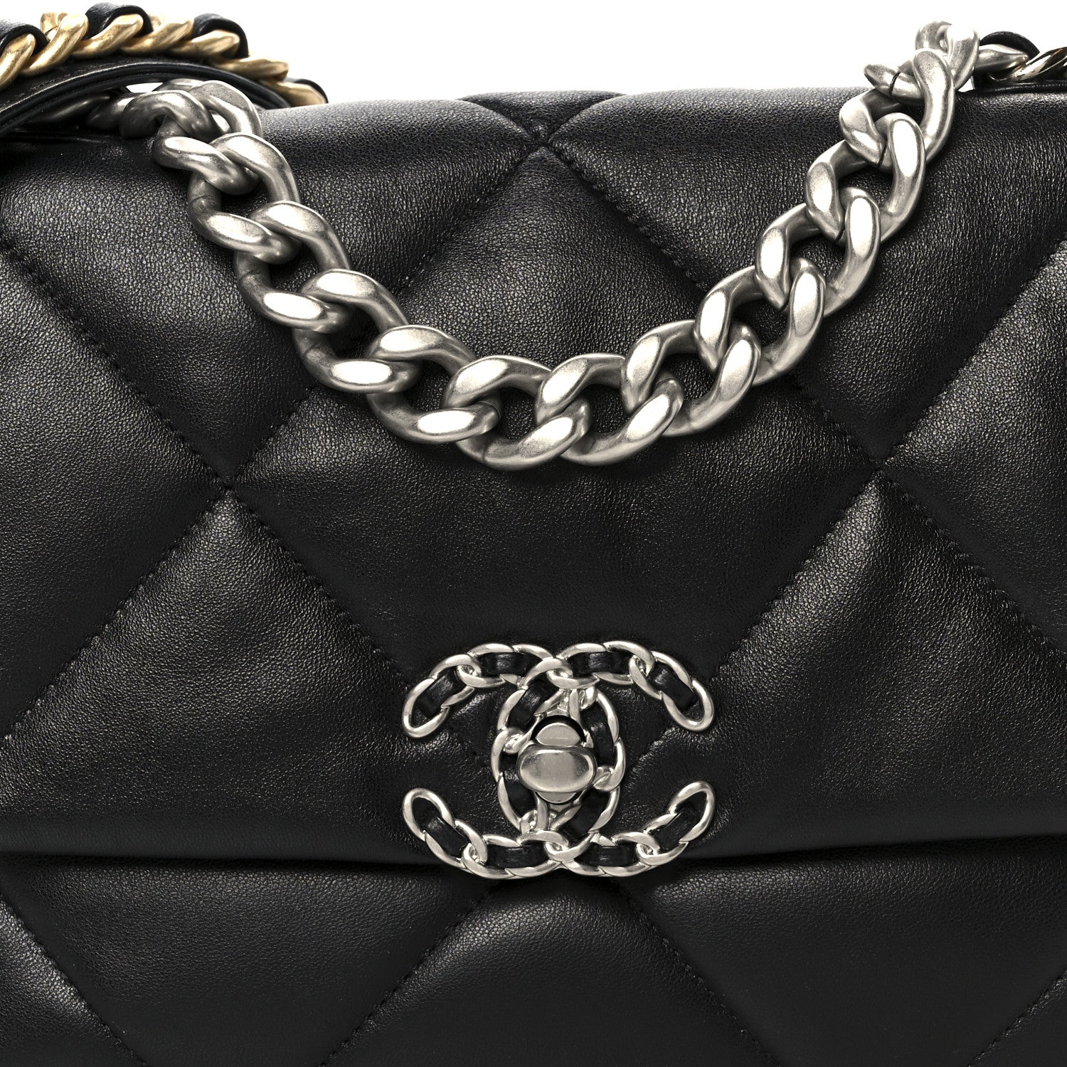 Lambskin Quilted Medium Chanel 19 Flap Black - Image 8