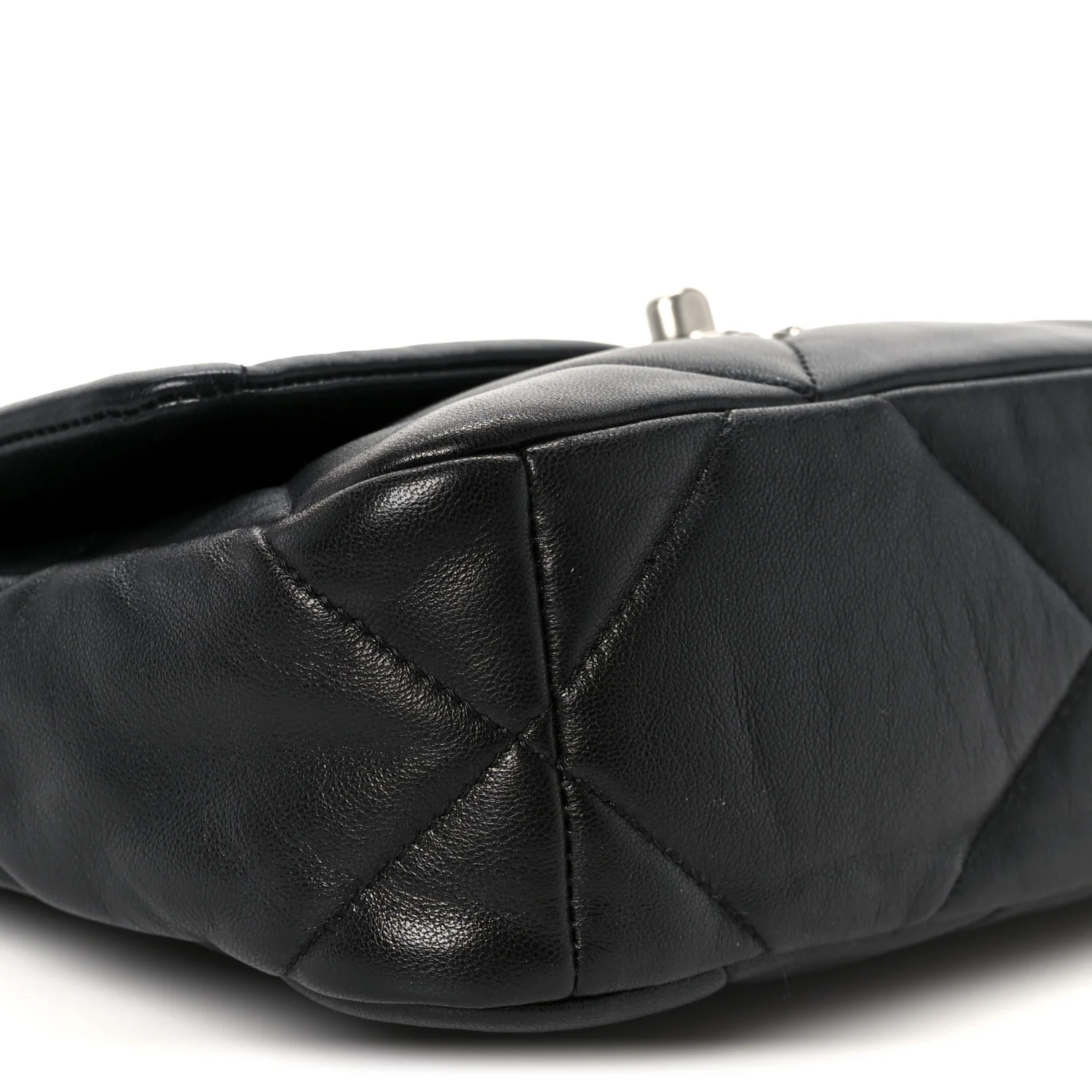 Lambskin Quilted Medium Chanel 19 Flap Black - Image 9