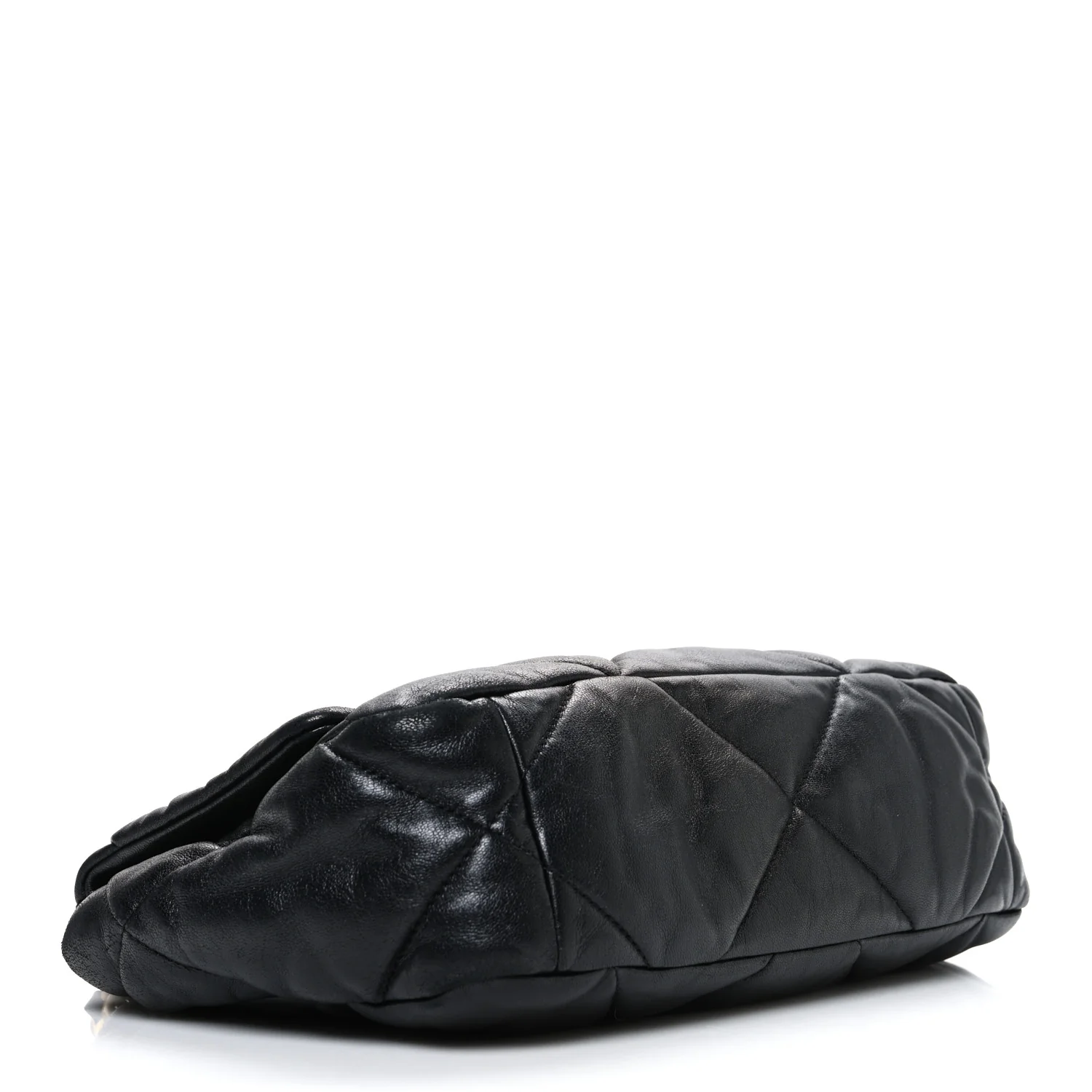 Lambskin Quilted Medium Chanel 19 Flap Black - Image 4