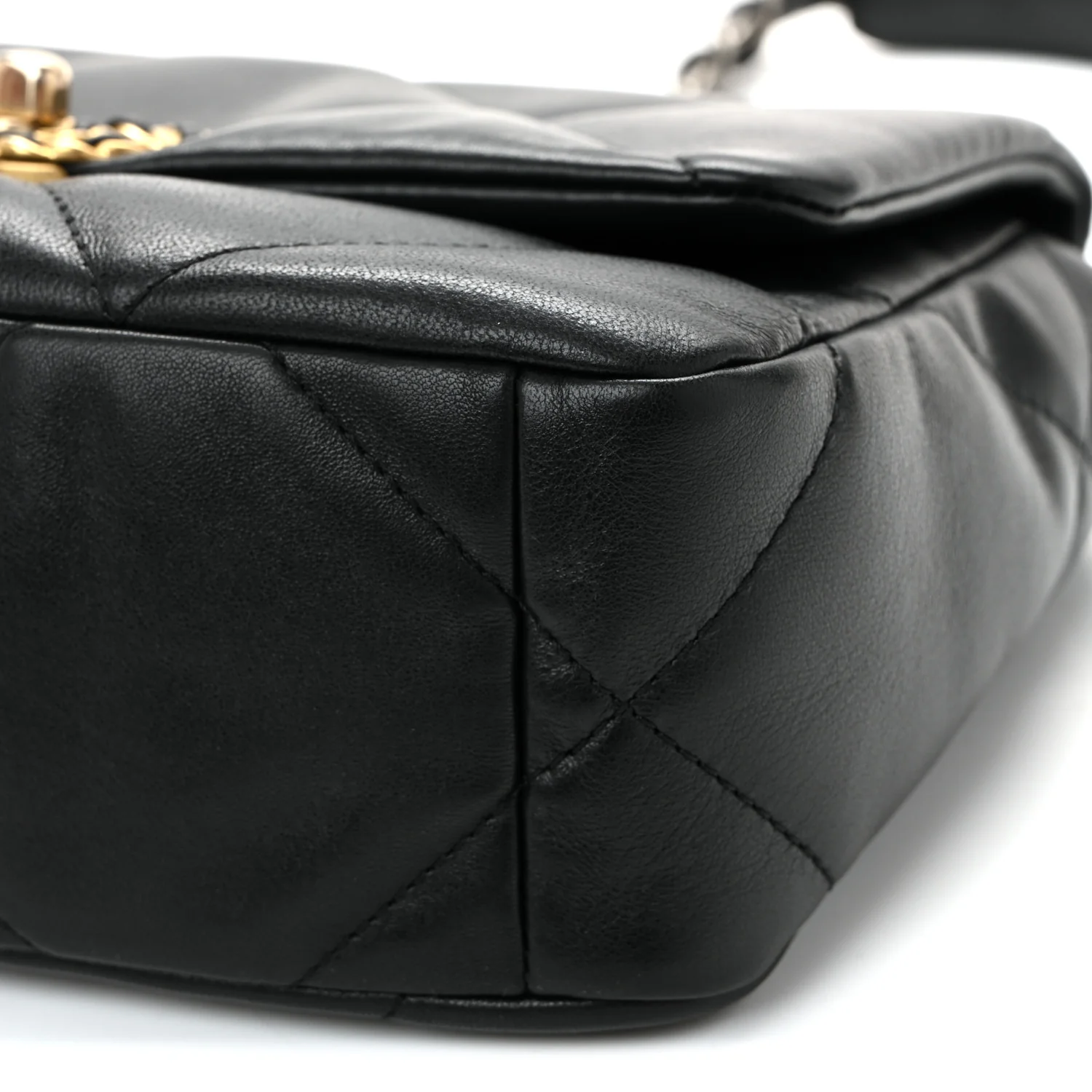 Lambskin Quilted Medium Chanel 19 Flap Black - Image 10