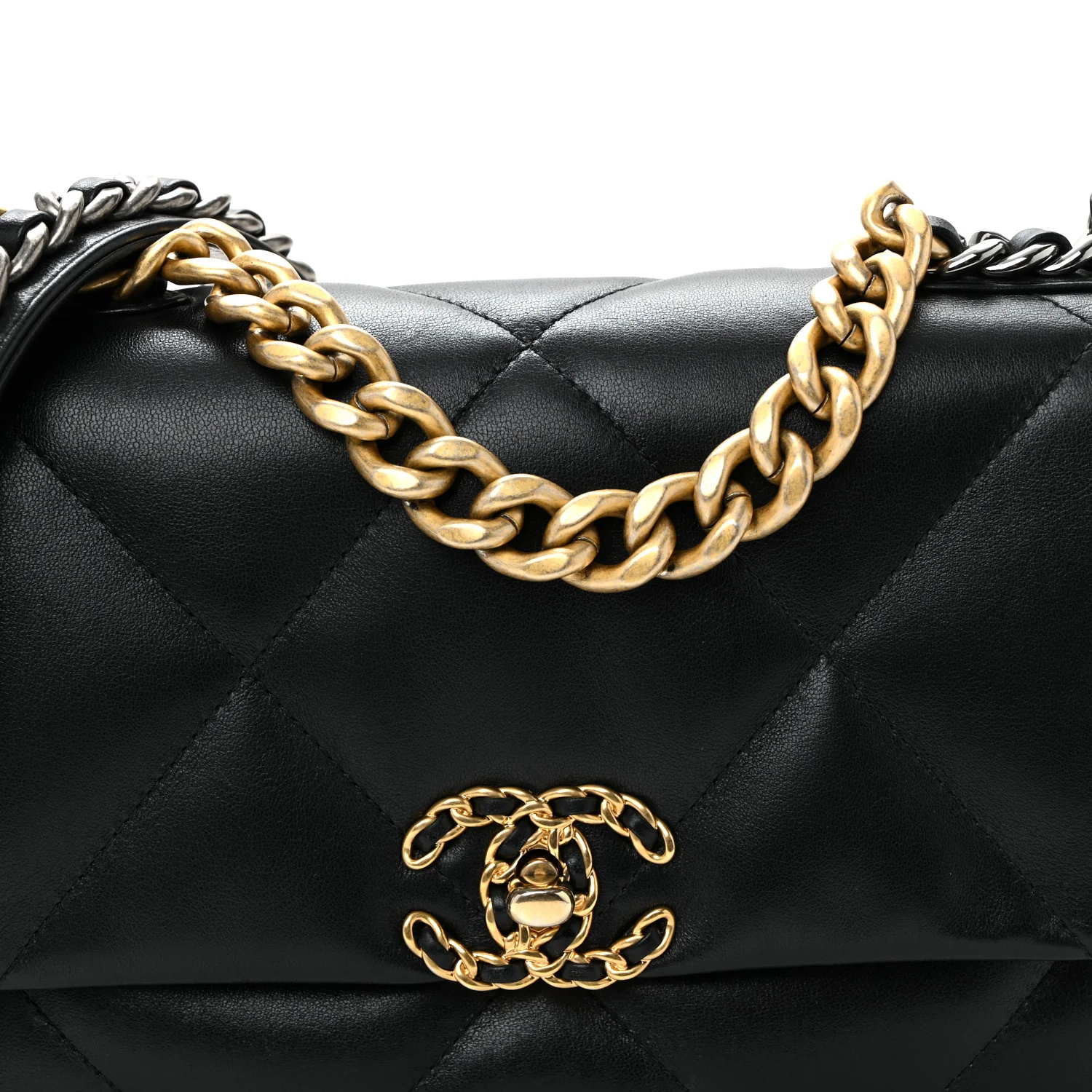 Lambskin Quilted Medium Chanel 19 Flap Black - Image 8