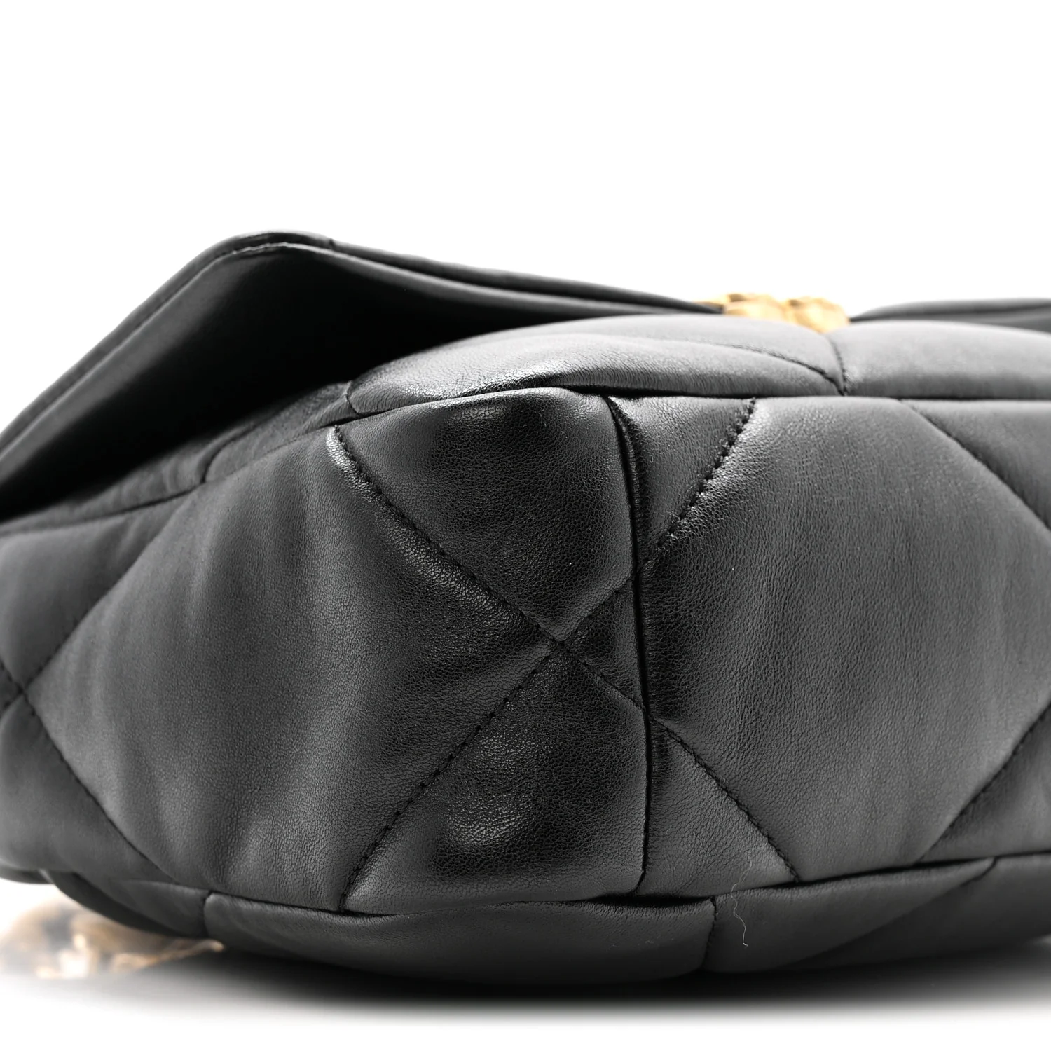 Lambskin Quilted Medium Chanel 19 Flap Black - Image 9