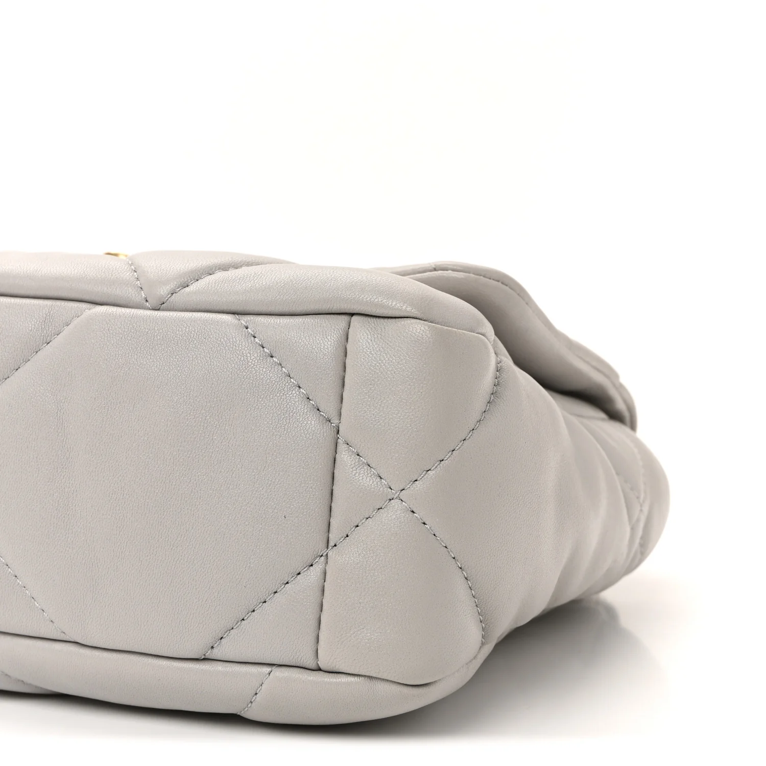 Lambskin Quilted Medium Chanel 19 Flap Grey - Image 10
