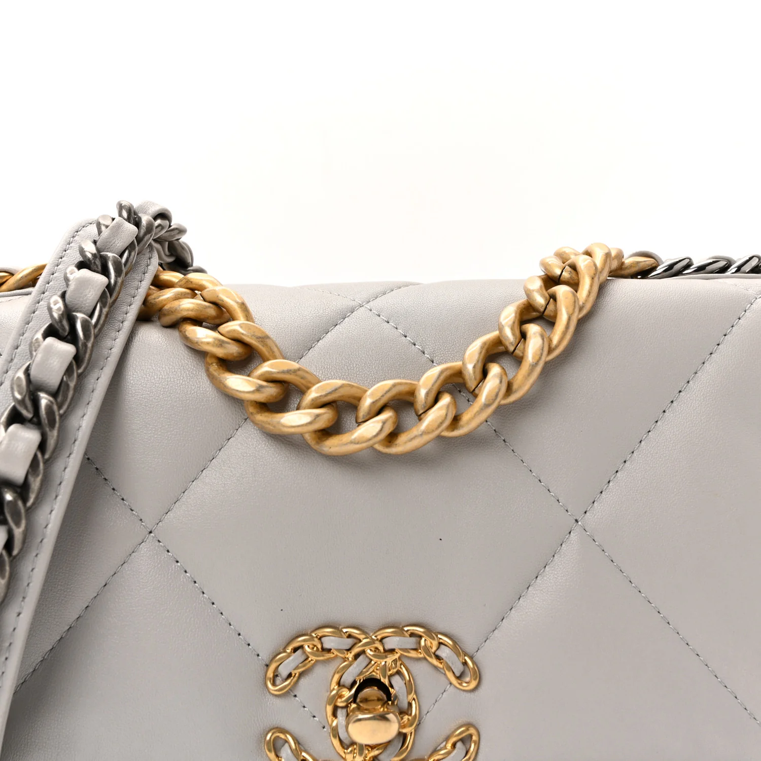 Lambskin Quilted Medium Chanel 19 Flap Grey - Image 8