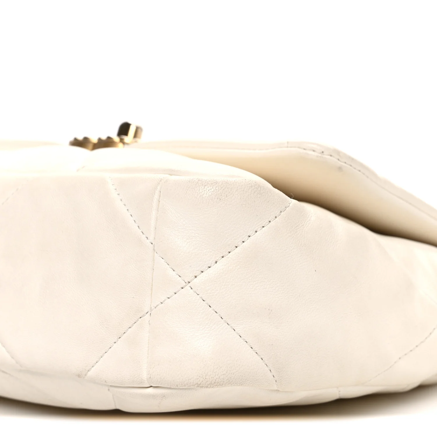 Lambskin Quilted Medium Chanel 19 Flap White - Image 10