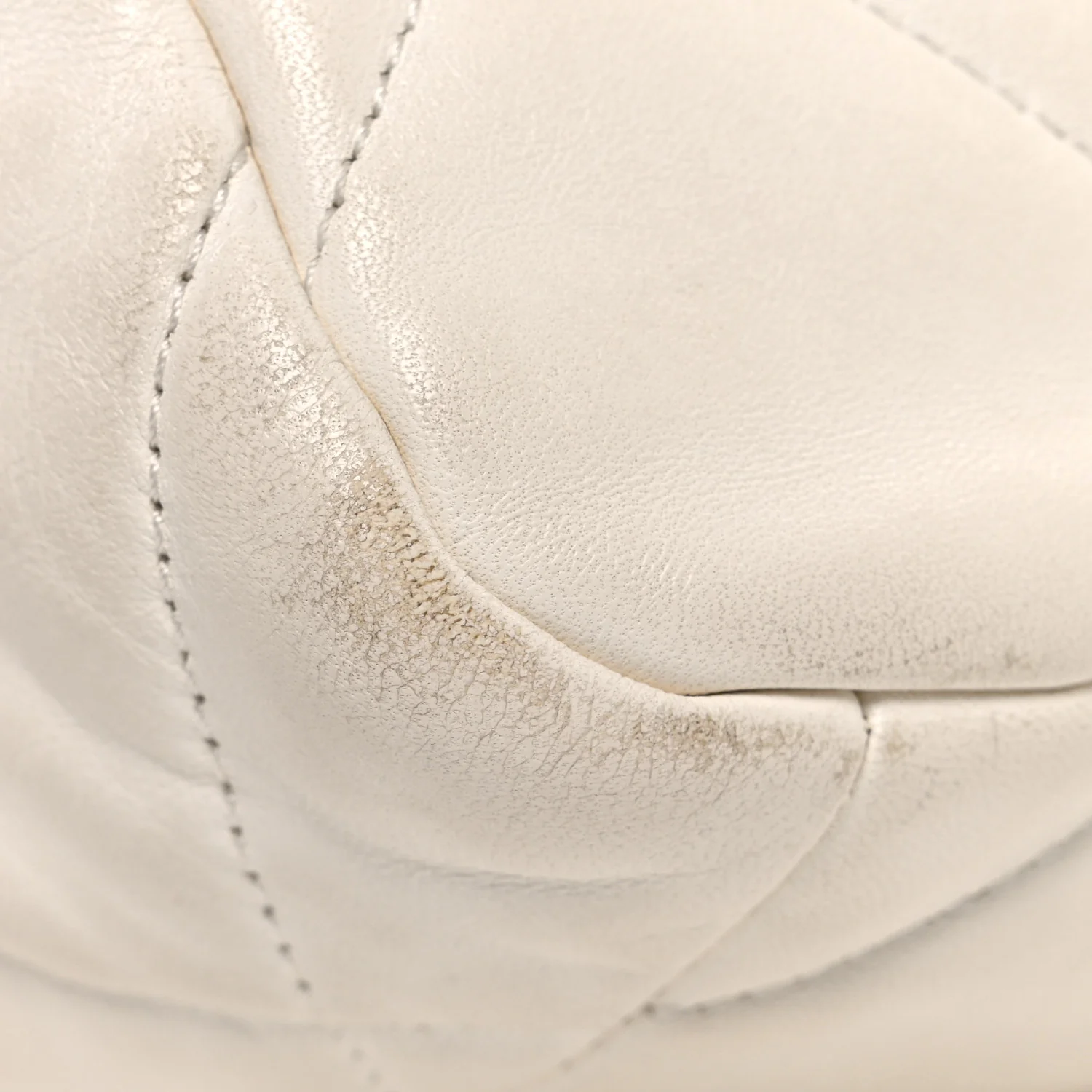 Lambskin Quilted Medium Chanel 19 Flap White - Image 11