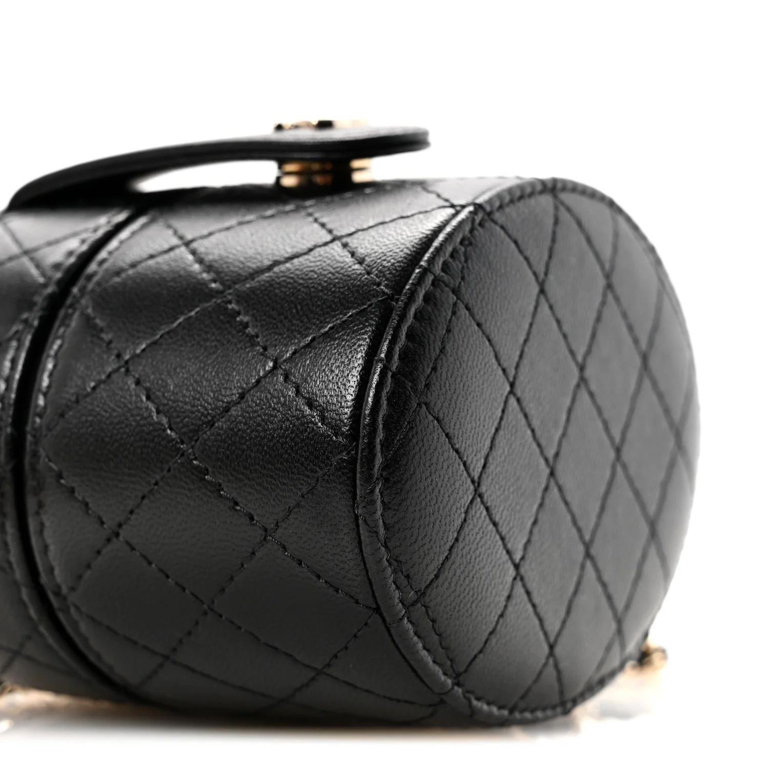 Lambskin Quilted Mini Round Vanity Case With Chain Black - Image 9