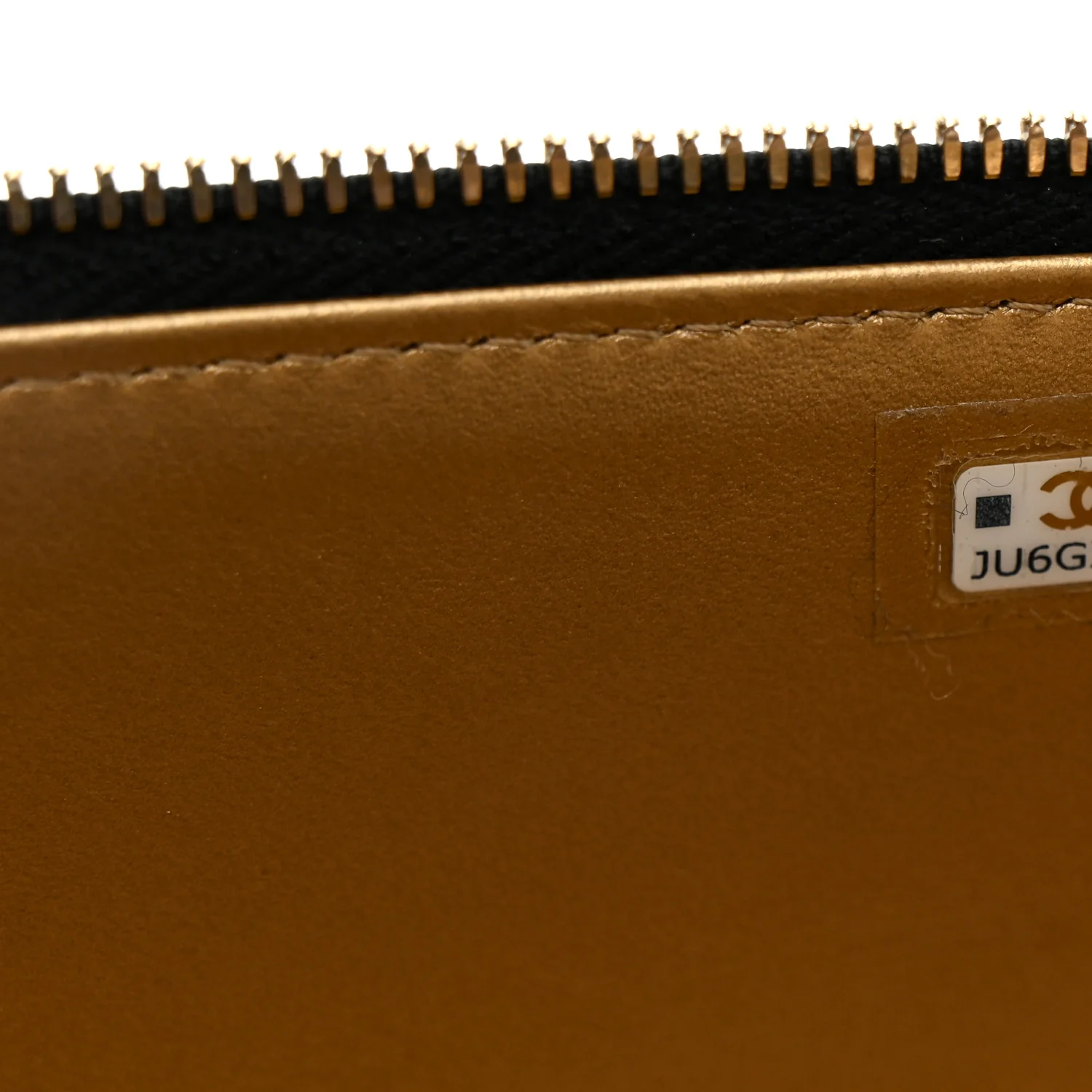 Lambskin Quilted Pearl Crush Small Vanity Case With Chain Black - Image 8