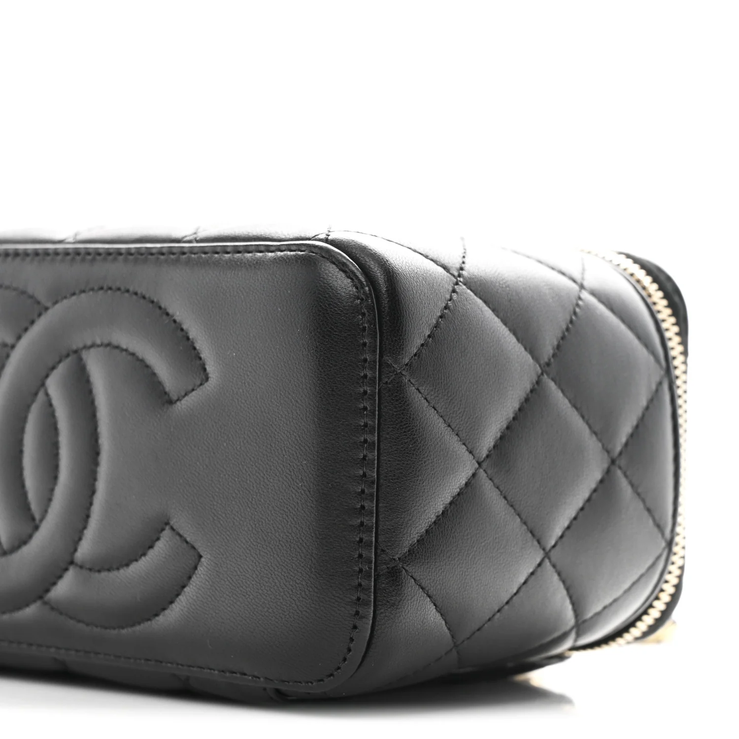 Lambskin Quilted Pearl Crush Small Vanity Case With Chain Black - Image 10