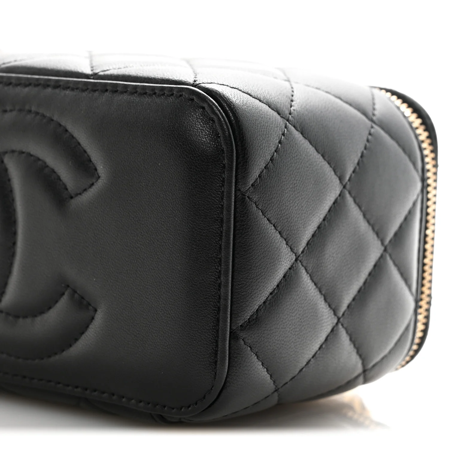 Lambskin Quilted Pearl Crush Small Vanity Case With Chain Black - Image 10