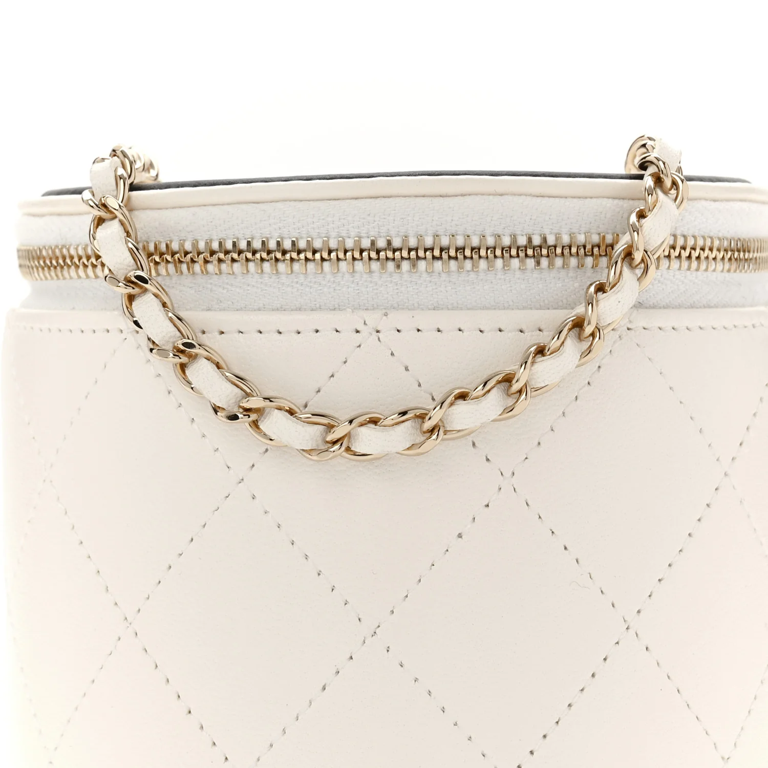 Lambskin Quilted Round Small Vanity Case With Chain White Black - Image 8