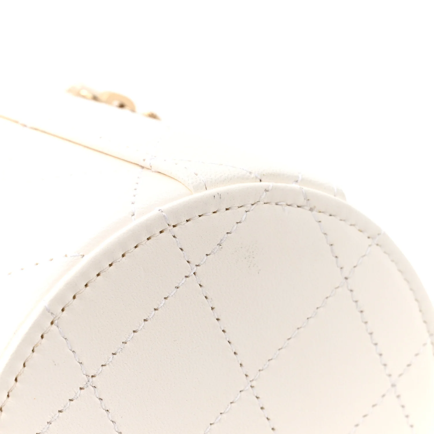 Lambskin Quilted Round Small Vanity Case With Chain White Black - Image 11