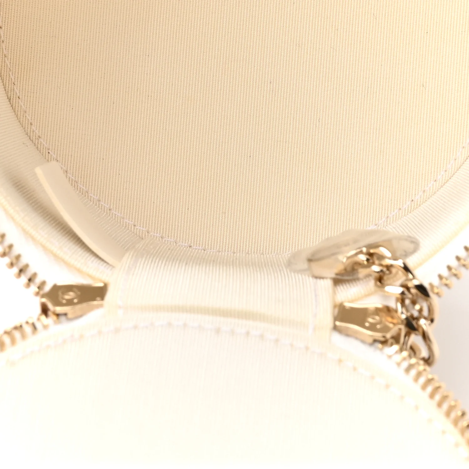 Lambskin Quilted Round Small Vanity Case With Chain White Black - Image 5