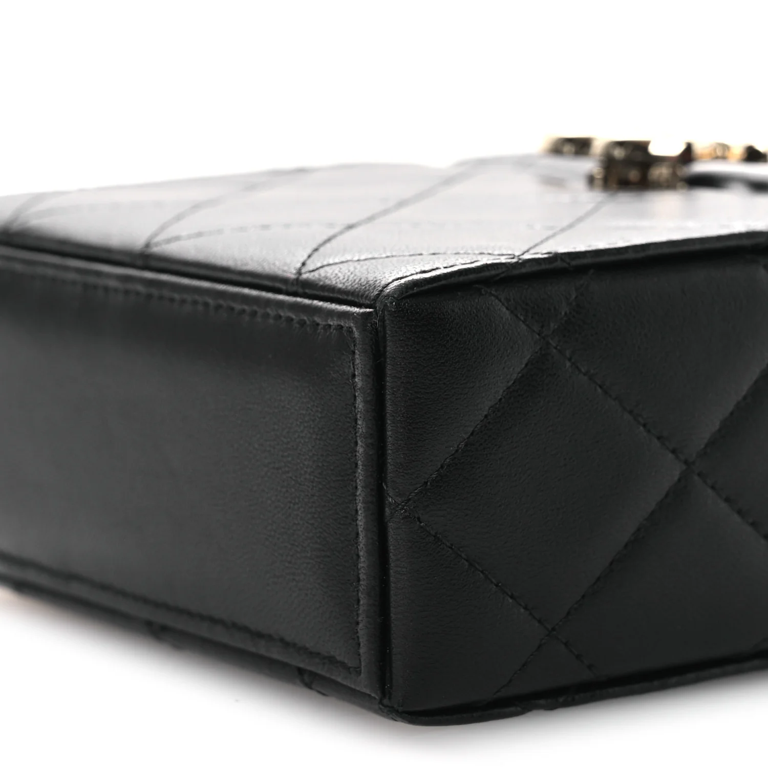 Lambskin Quilted Small Box With Chain Black - Image 11