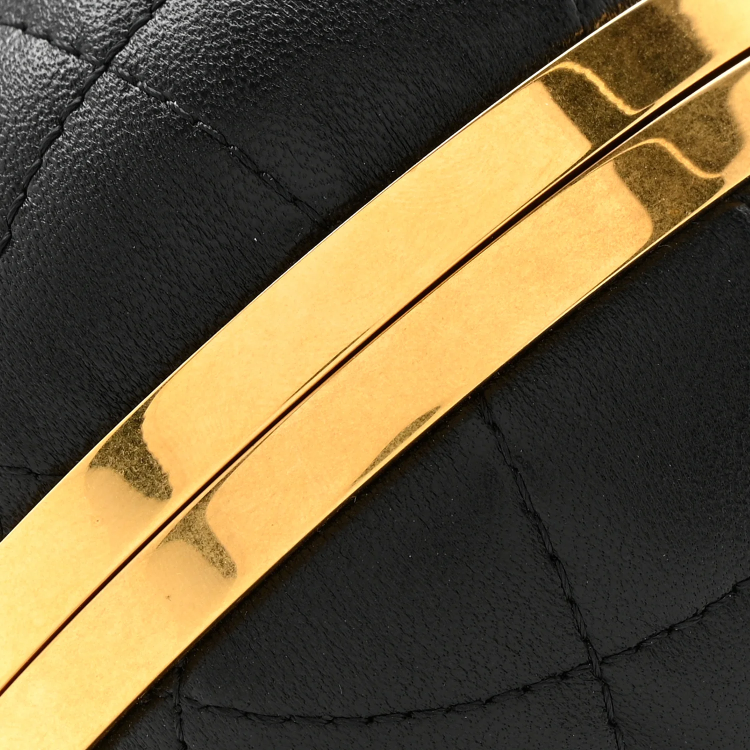 Lambskin Quilted Sphere Minaudiere Chain Clutch Black - Image 14